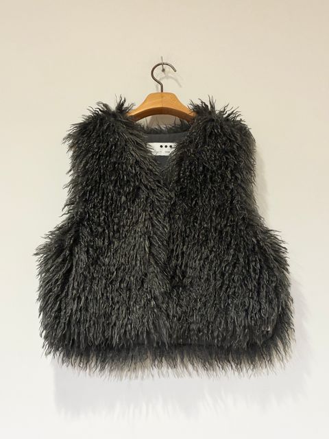 ウェイビーファー ショートジレ / ファーベスト / ブラック