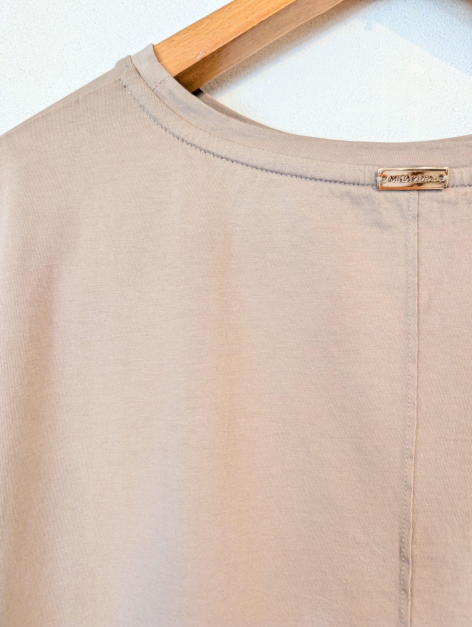 "CHAILLY"ロゴ5分袖T-shirt / 5分袖Tシャツ / ロゴTシャツ / ベージュ