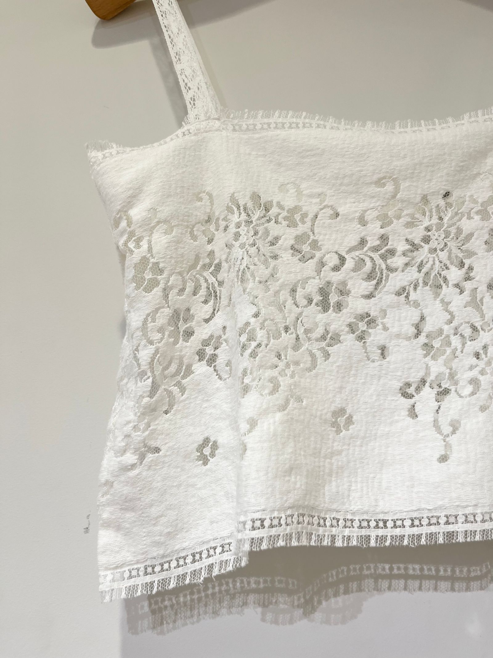 nowos レースキャミソール nowos - Lace Camisole / レースビスチェ / ホワイト | HALLOW's