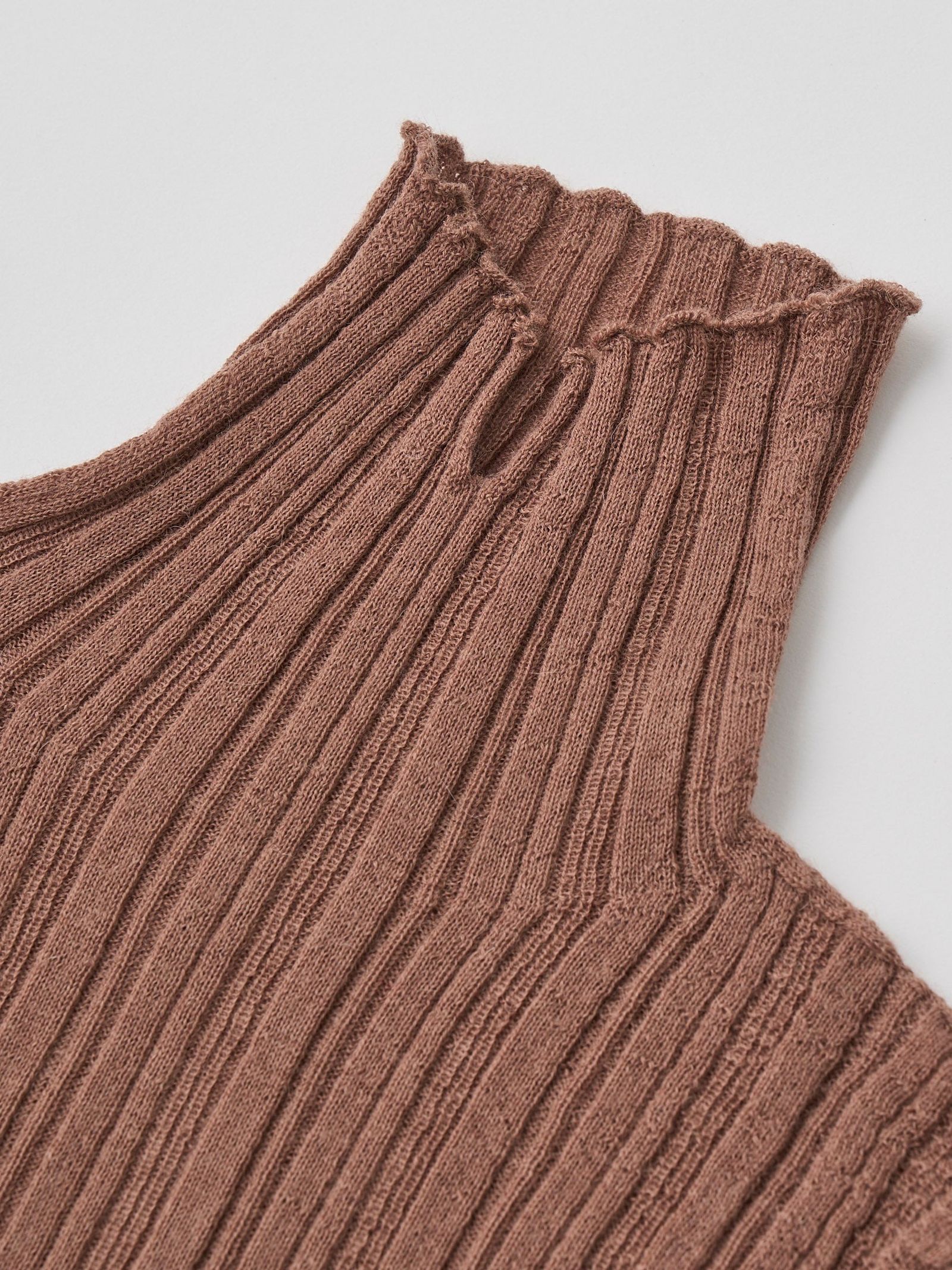 ROYAL BABY ALPACA RANDOM RIBBED-KNIT HIGH-NECK P/O / ブラウン