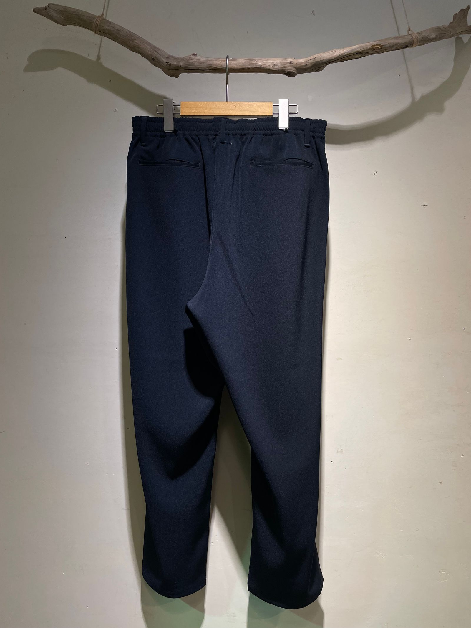 SEMI WIDE TWILL EASY TROUSERS / イージーパンツ / ダークネイビー