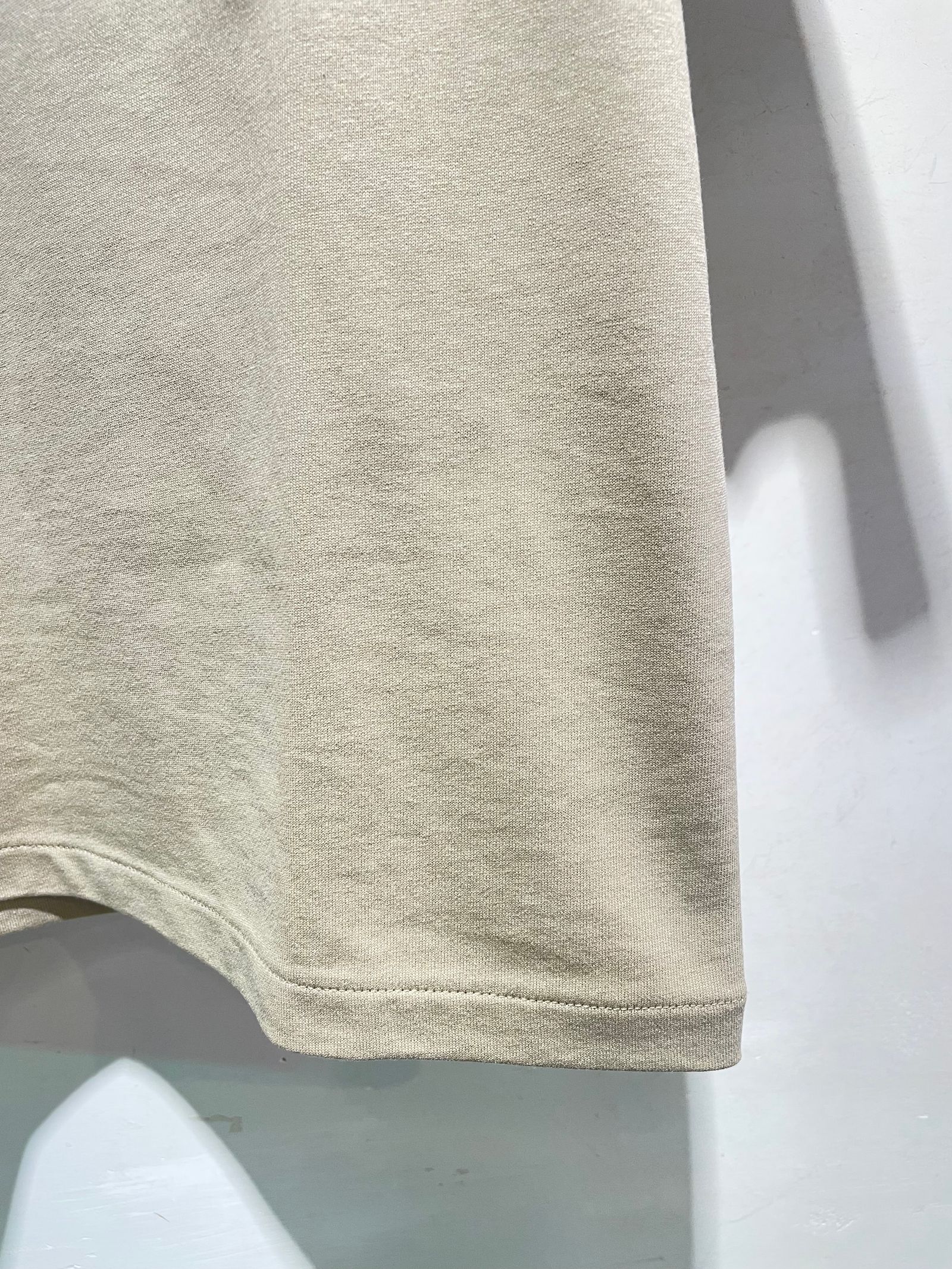 Standard Rue Madame Tシャツ / ワンポイント刺繍Tシャツ / ベージュ