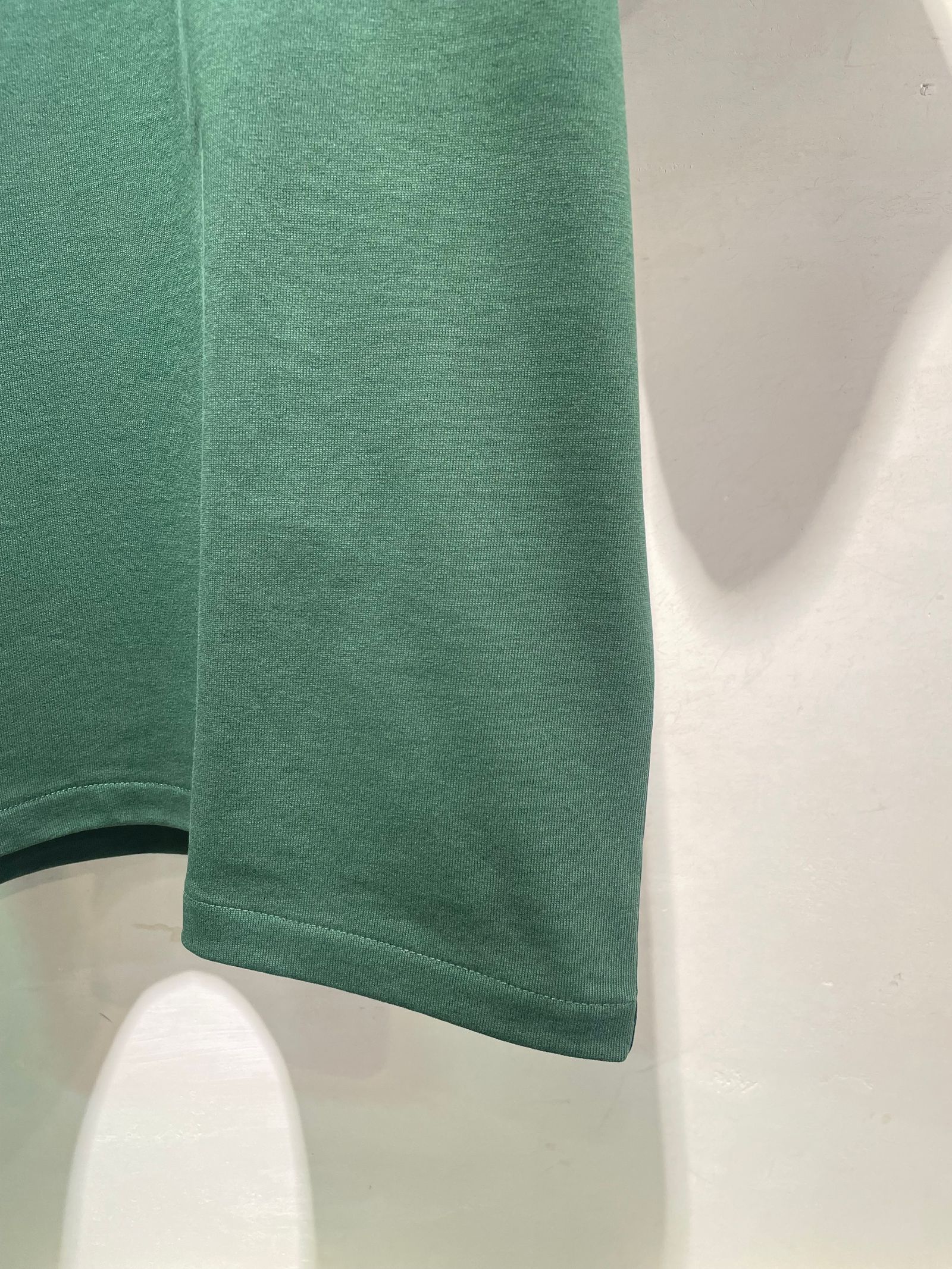 Standard Rue Madame Tシャツ / ワンポイント刺繍Tシャツ / グリーン