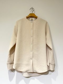 【Bed&Breakfast】 Back Satin Dry Georgette Blouse / ノーカラーブラウス / ベージュ