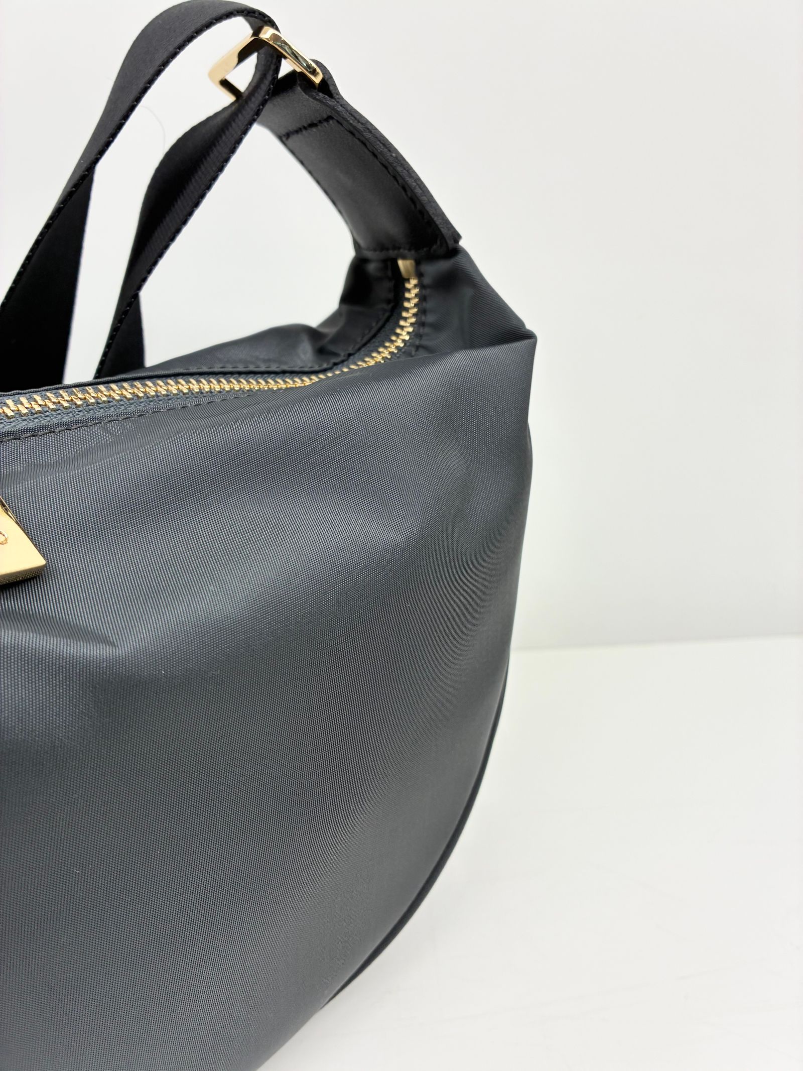 BIANCA / ナイロンボディバッグ / チャコールグレー