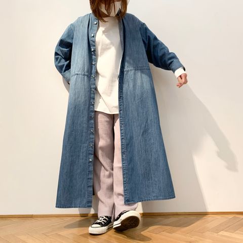 ミルキーなピンクはデニム合わせでかわいすぎないコーディネートに◎