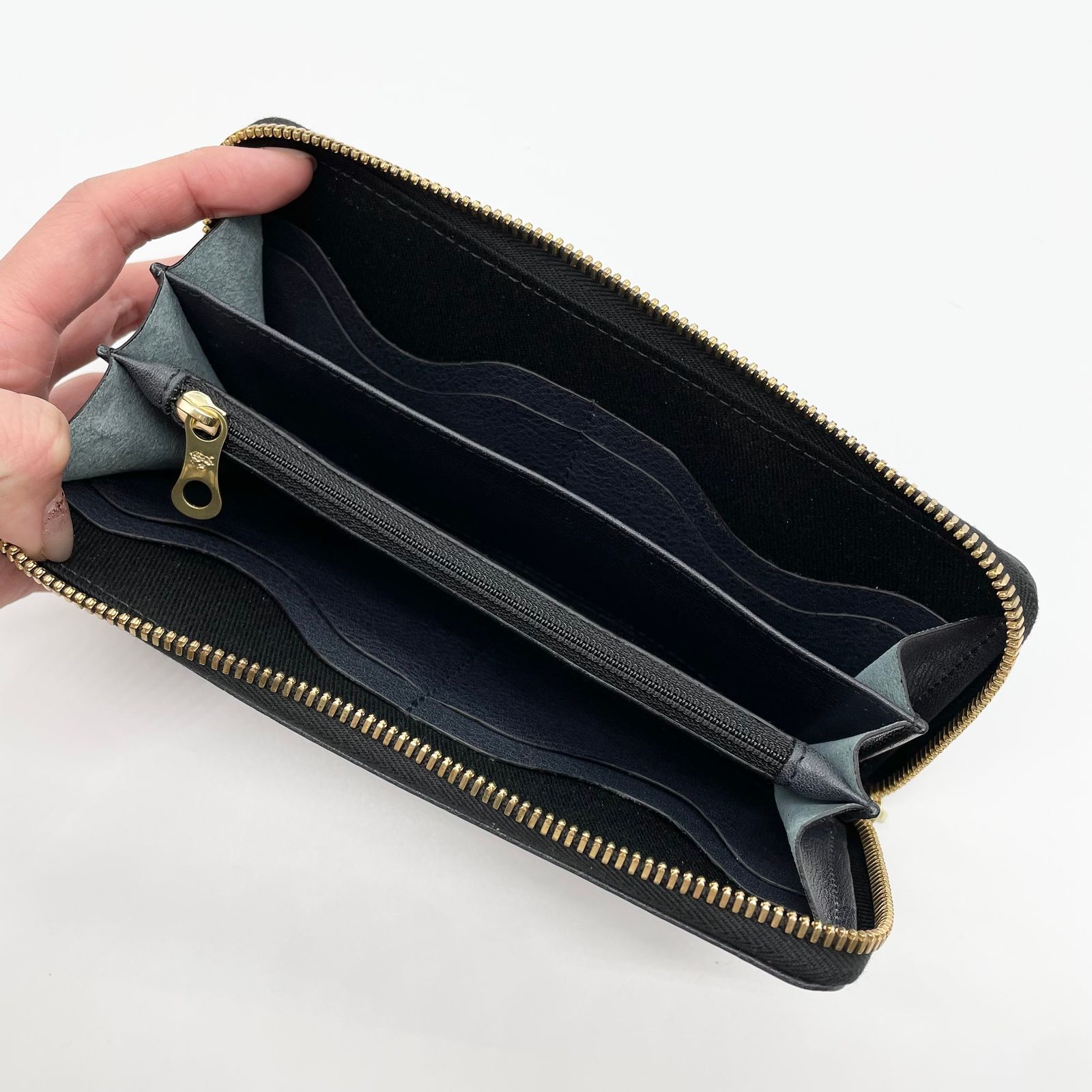 ラウンドジップ長財布