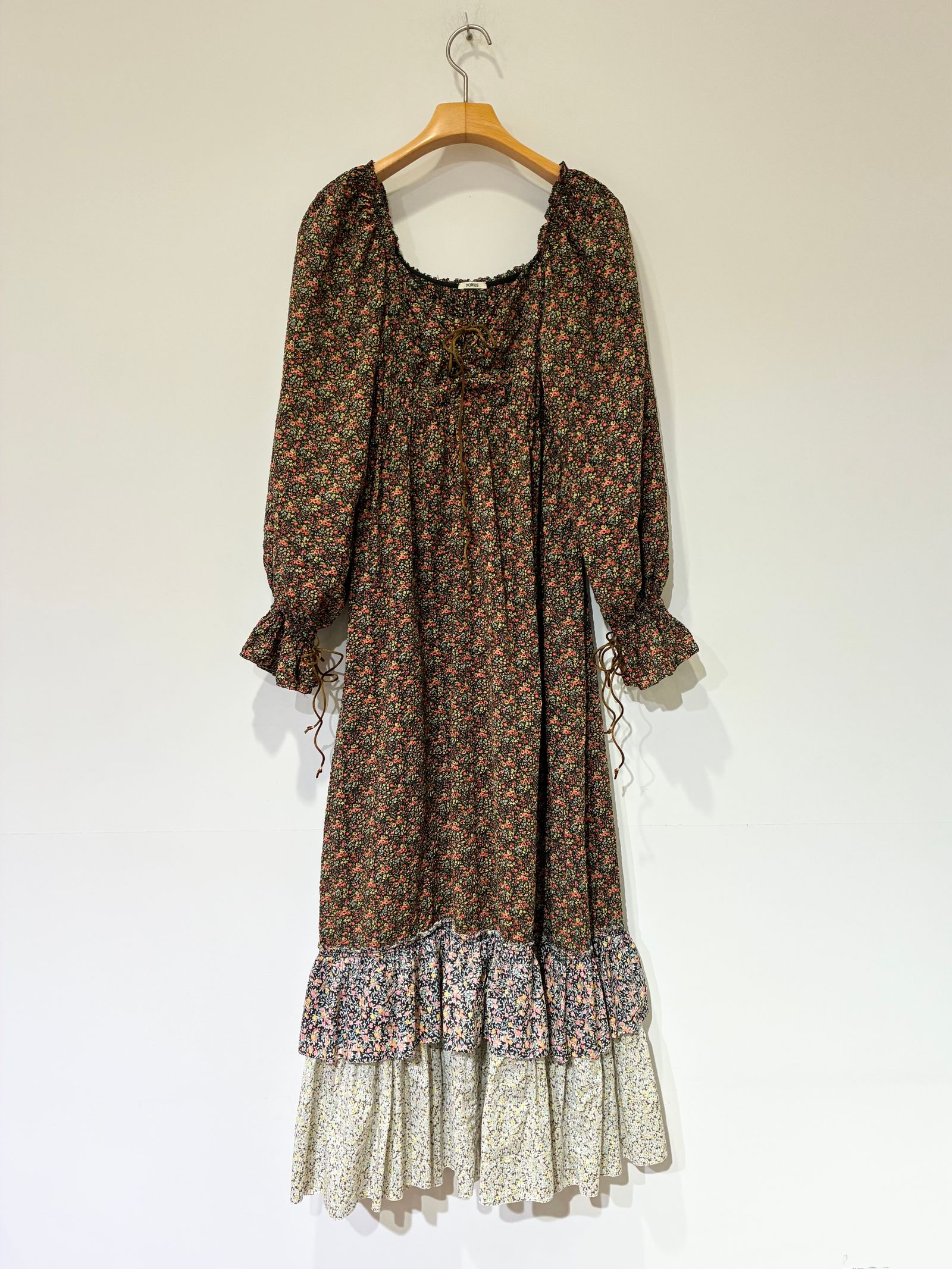 Printed Dress / 花柄プリントワンピース / ブラック