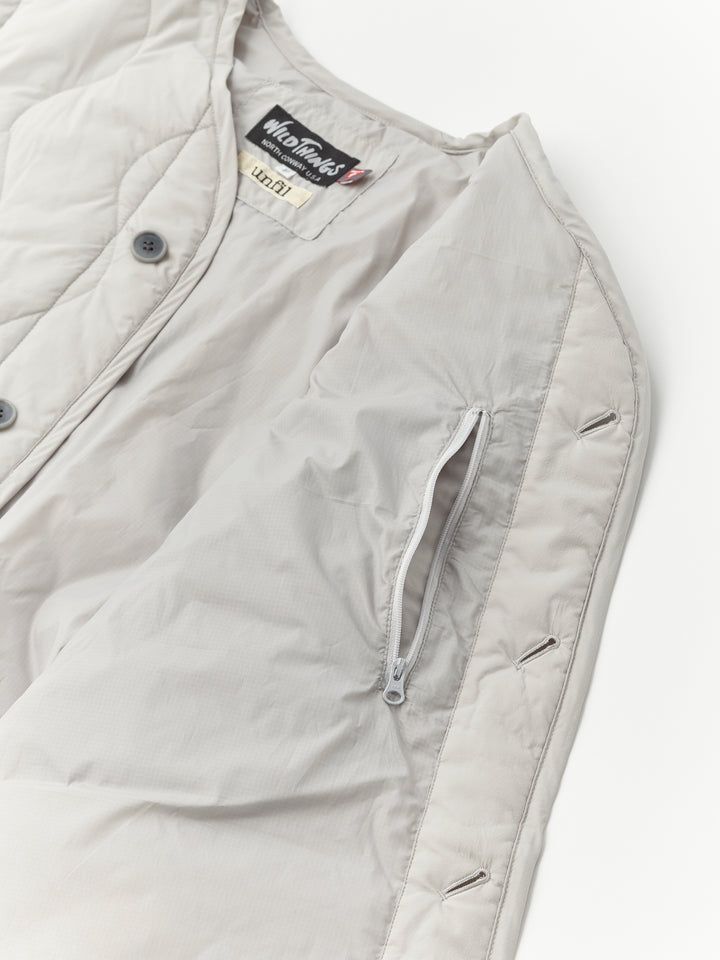 【ラスト1点】【WILD THINGS × unfil 】quilted nylon 2way jacket / キルティングジャケット / ライトグレー
