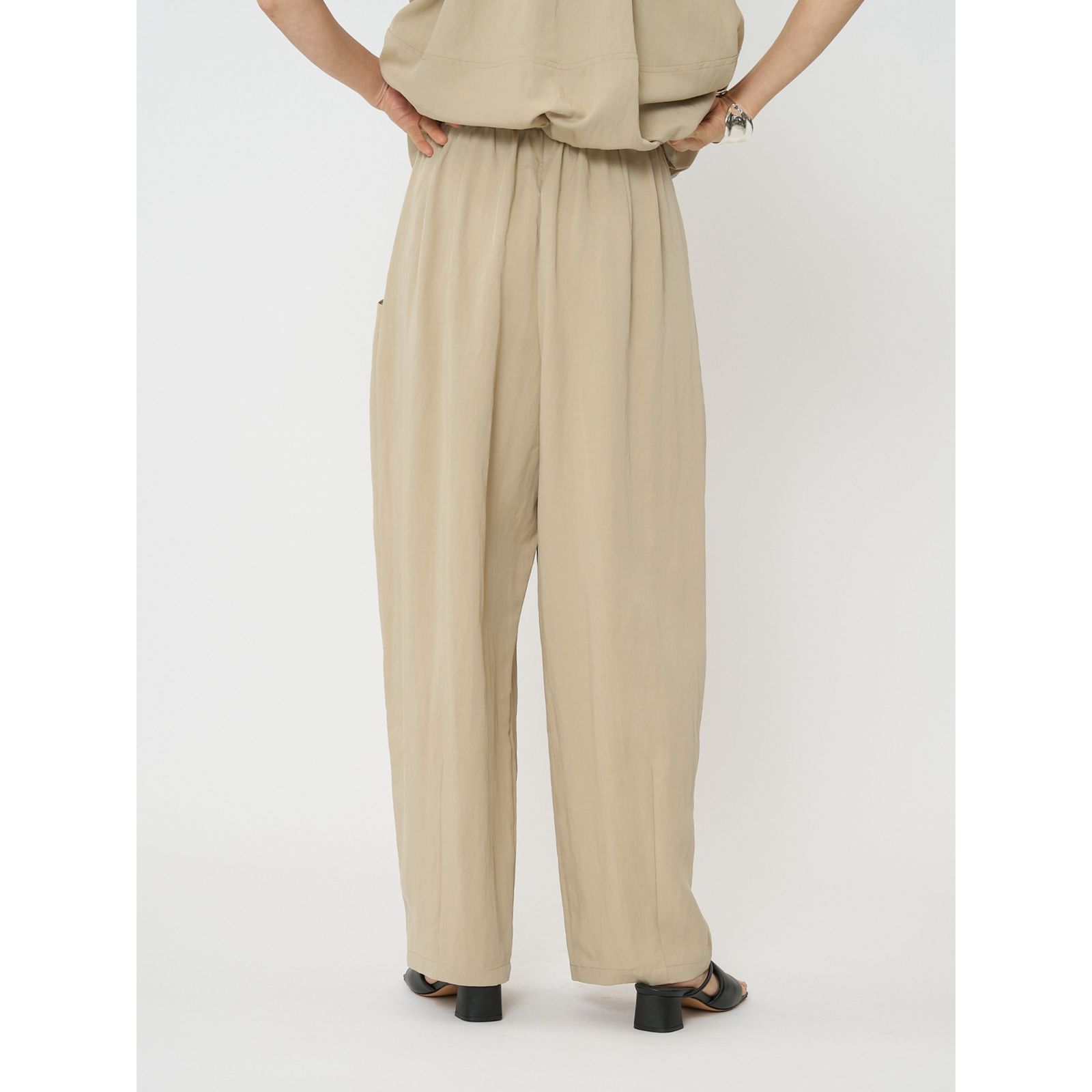 フロントタックカーヴィーPT / カーヴィーパンツ / ベージュ
