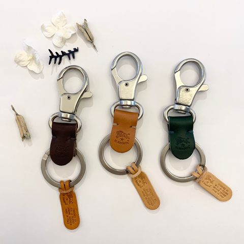 IL BISONTEのフック式キーリング