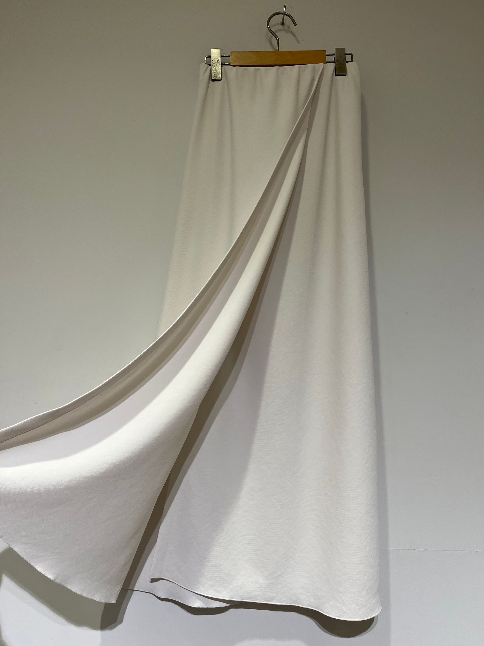 Stretch Relax 2way Cloth Skirt in Off White ロングスカート 巻きスカート greed international bed&breakfast