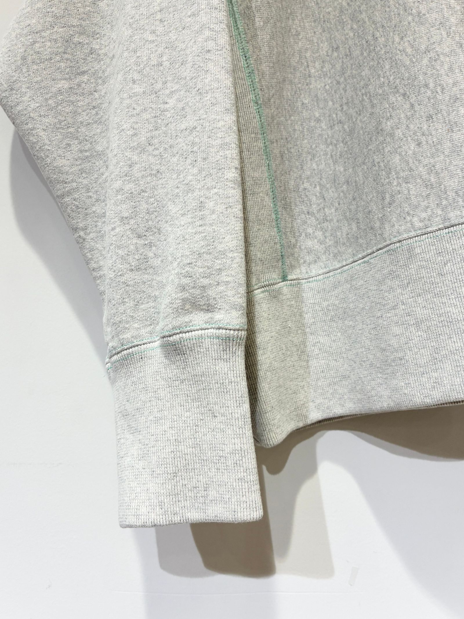 Sweat Shirt / スキッパーロゴプリントスウェット / グレー