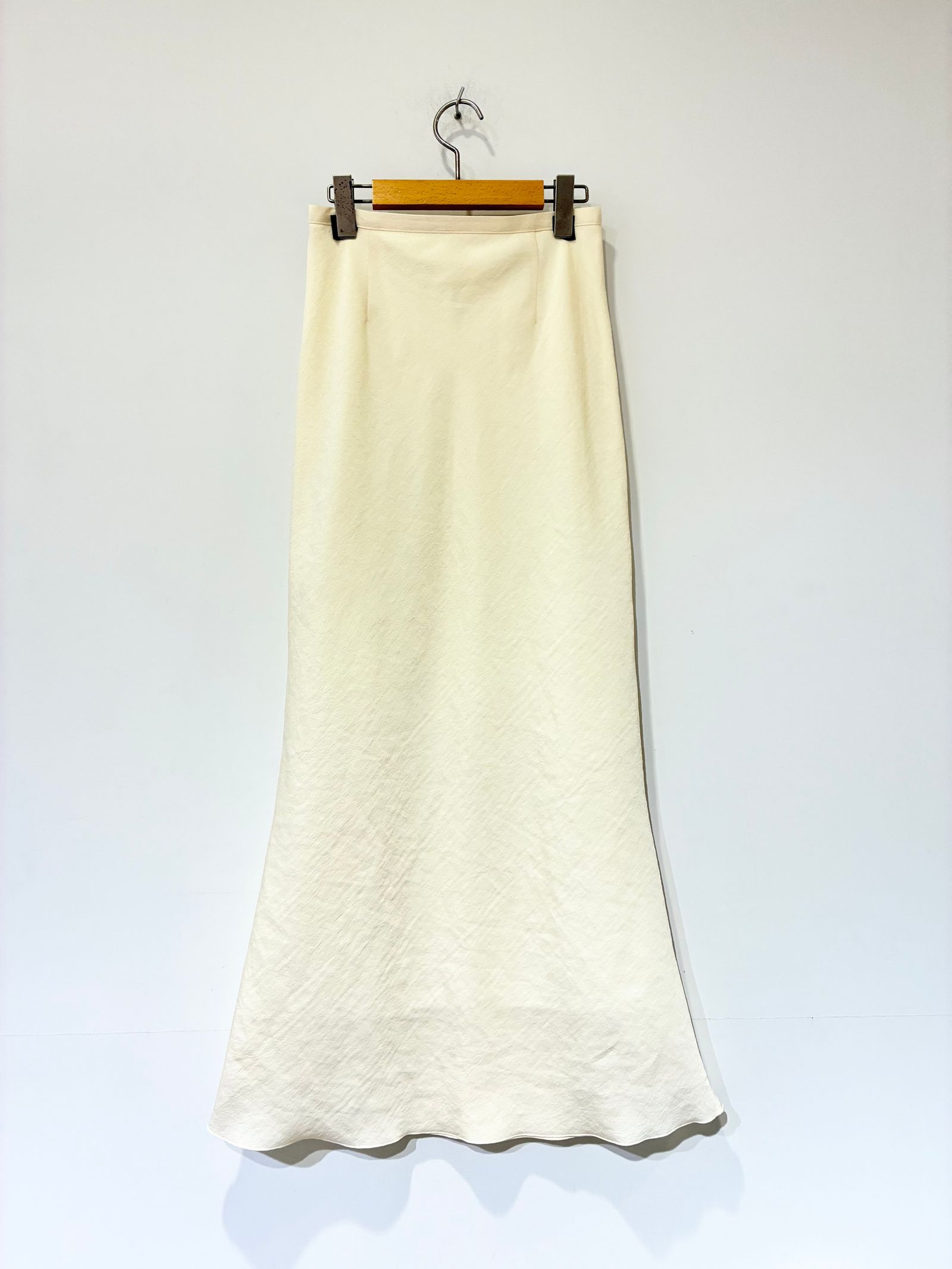 Textured Satin Bias Skirt / マーメイドスカート / アイボリー