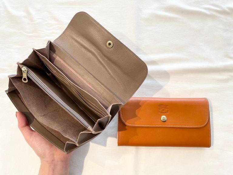 IL BISONTE じゃばら長財布