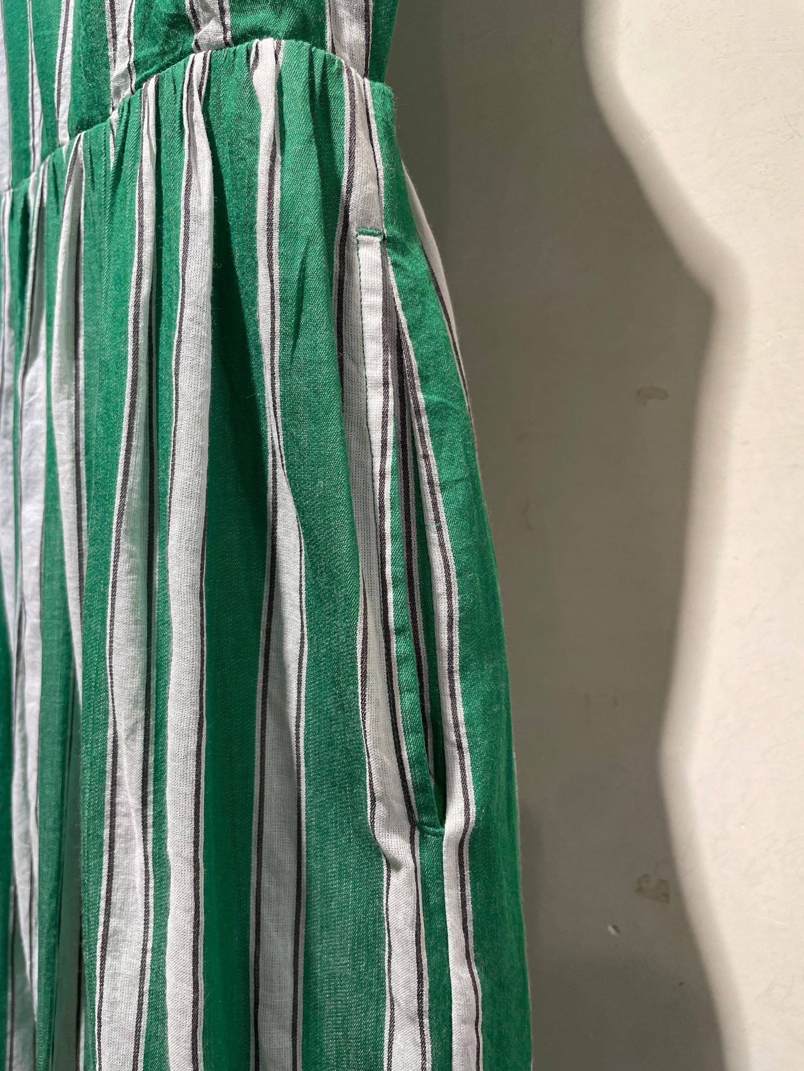 Cotton Voile Stripe Sleeveless Slant Panel Dress / ノースリーブワンピース/ ストライプ / グリーン