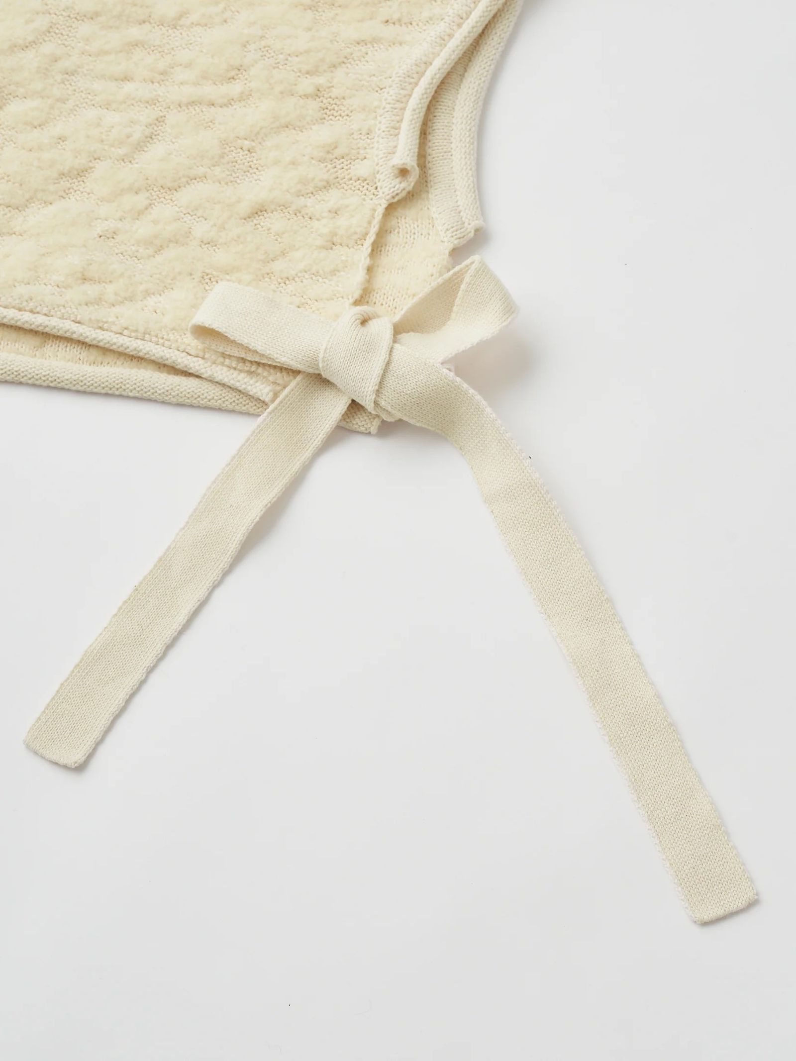 RANDOM WOOL & WOOLEN COTTON HIGH-NECK VEST / ニットベスト / ホワイト