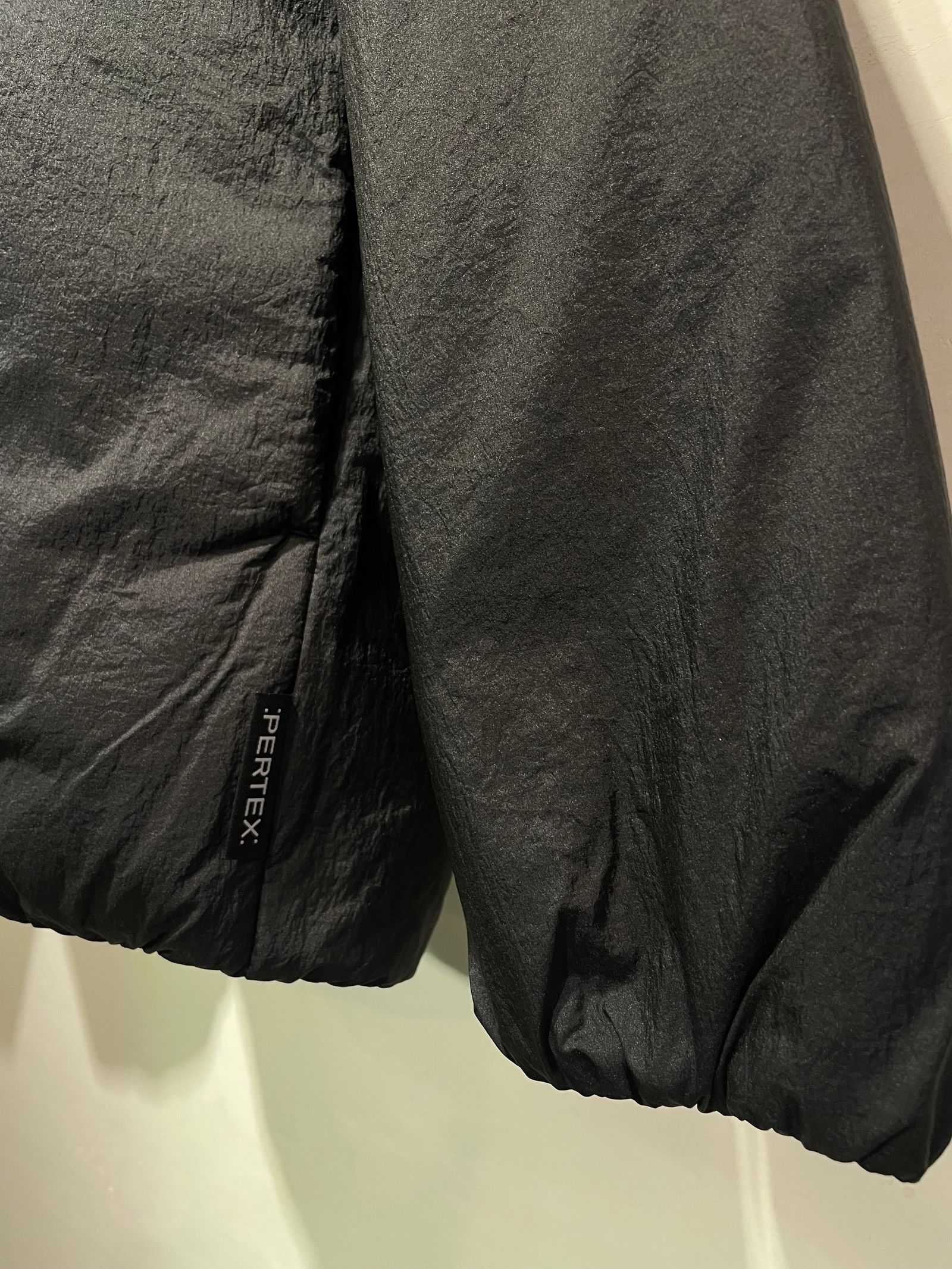 MEN'S INSULATION BOMBER JACKET / 中綿入りジャケット / ブラック