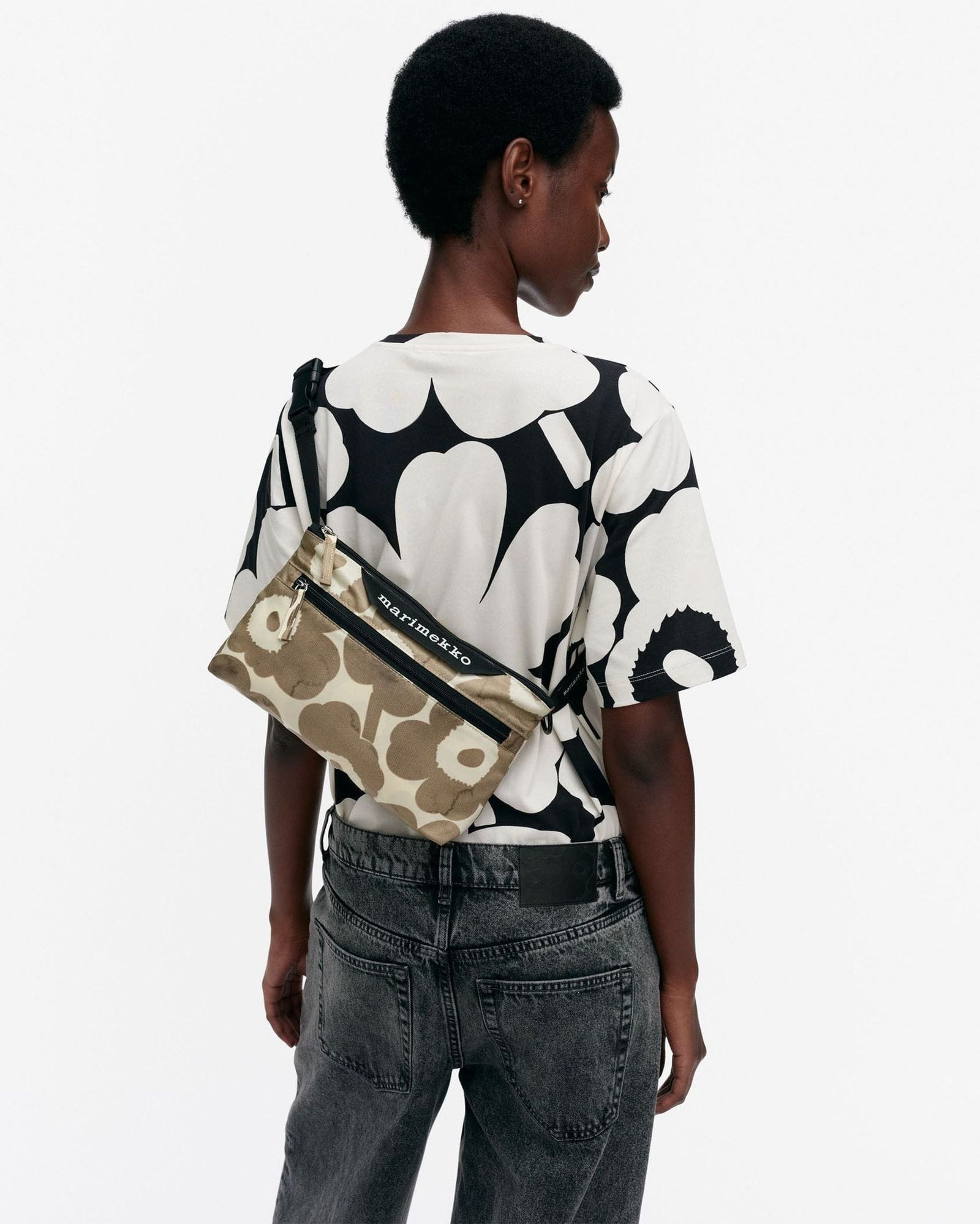 【ラスト1点】Neat Crossbody Unikko / S / ショルダーバッグ / サコッシュ / ベージュ
