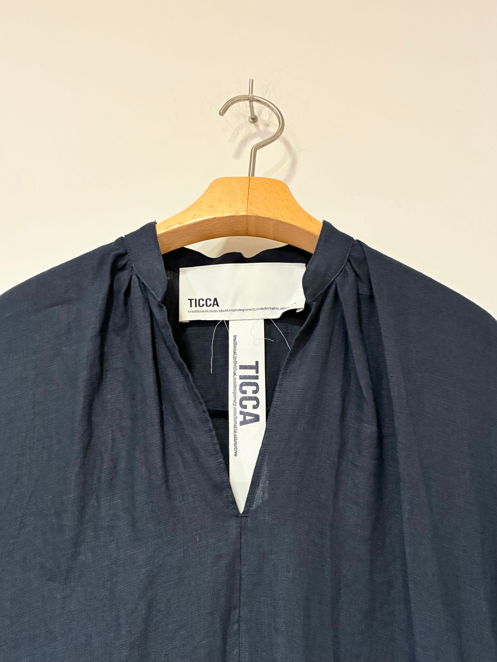 美品　TICCA｜定価3,3万 リネンバルーンスリーブワンピース　ネイビー TICCA - リネンバルーンスリーブワンピース / ネイビー