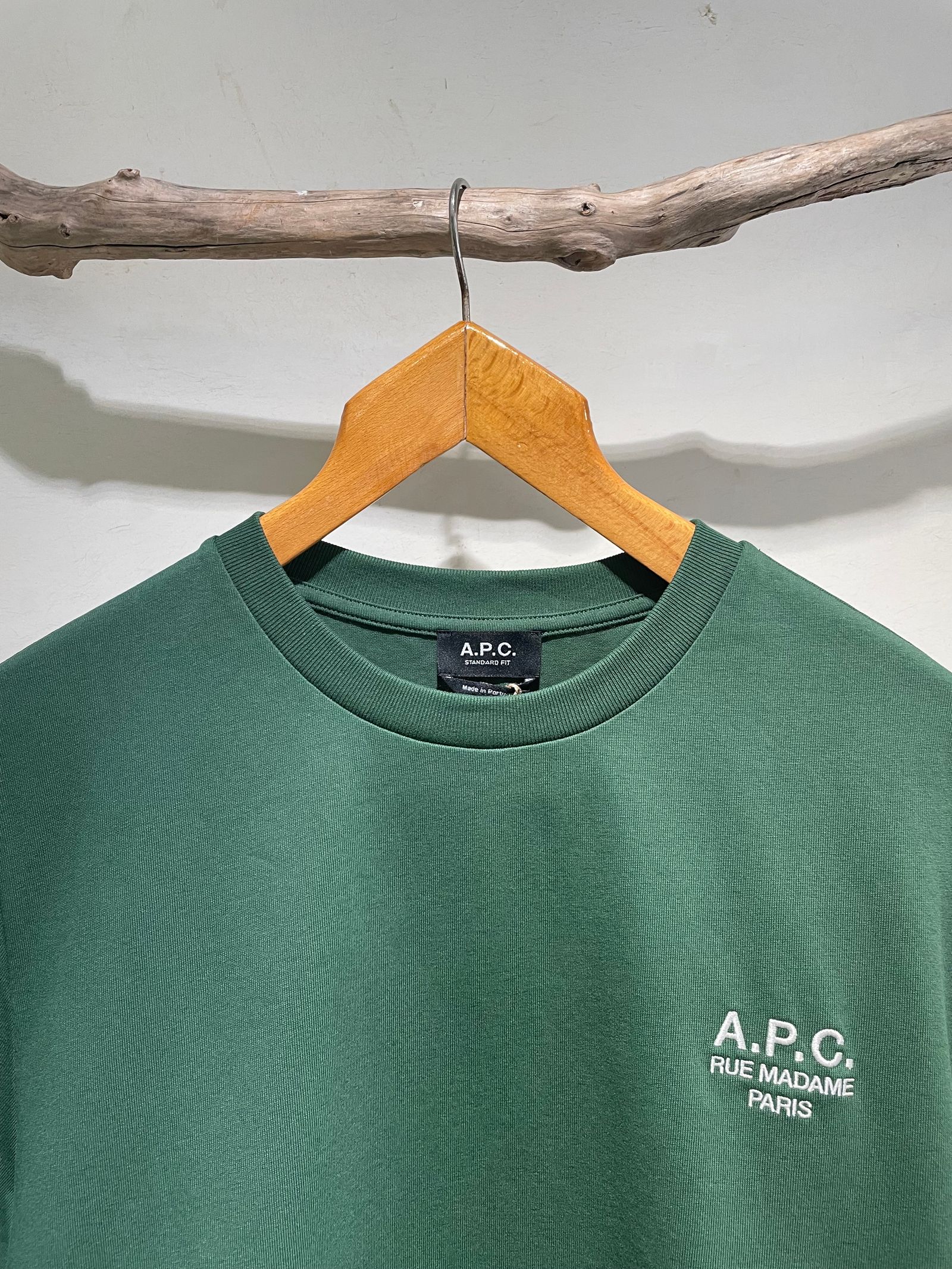 Standard Rue Madame Tシャツ / ワンポイント刺繍Tシャツ / グリーン