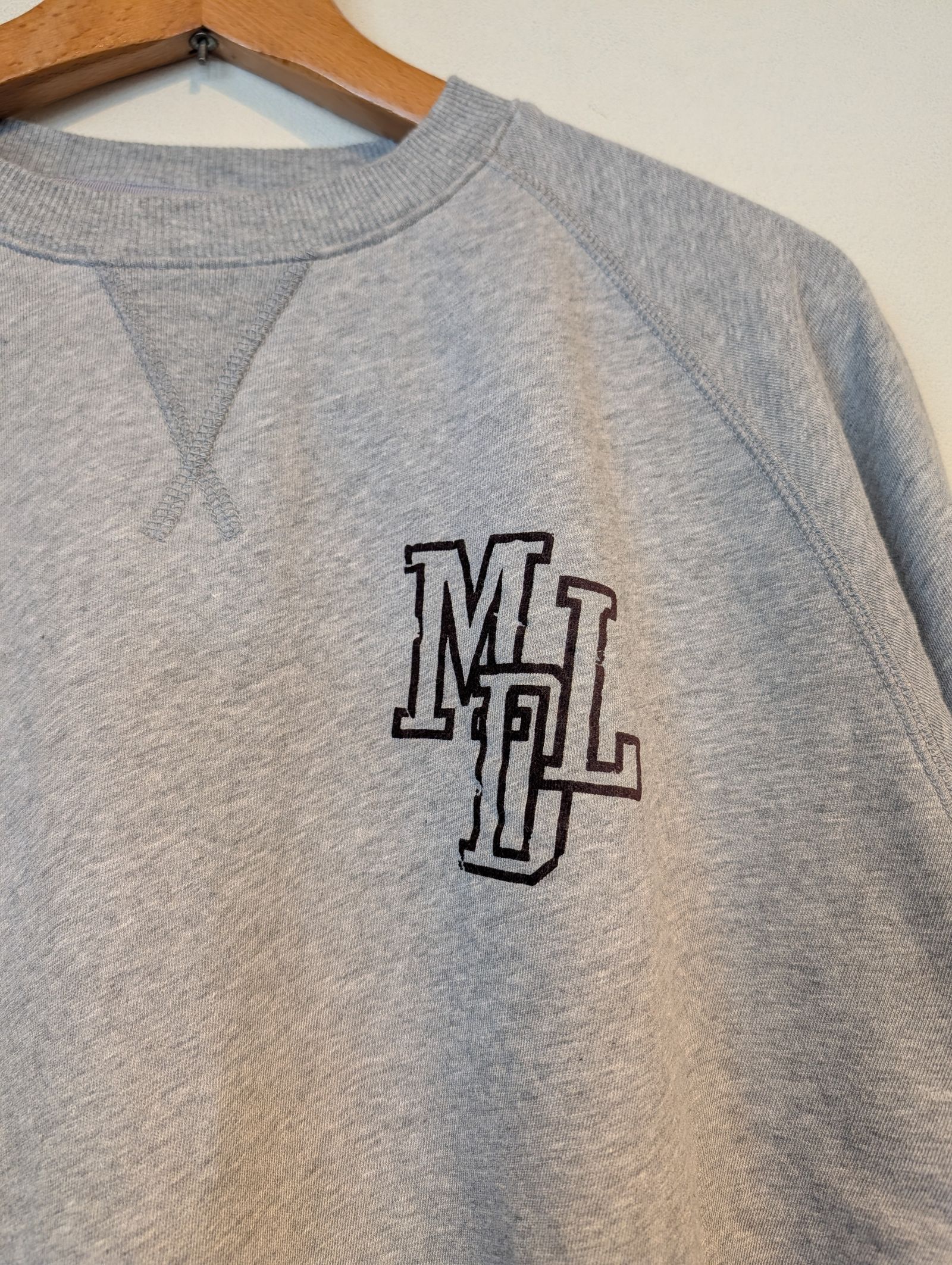 "MDL"フロッキーロゴプリントスウェット / グレー