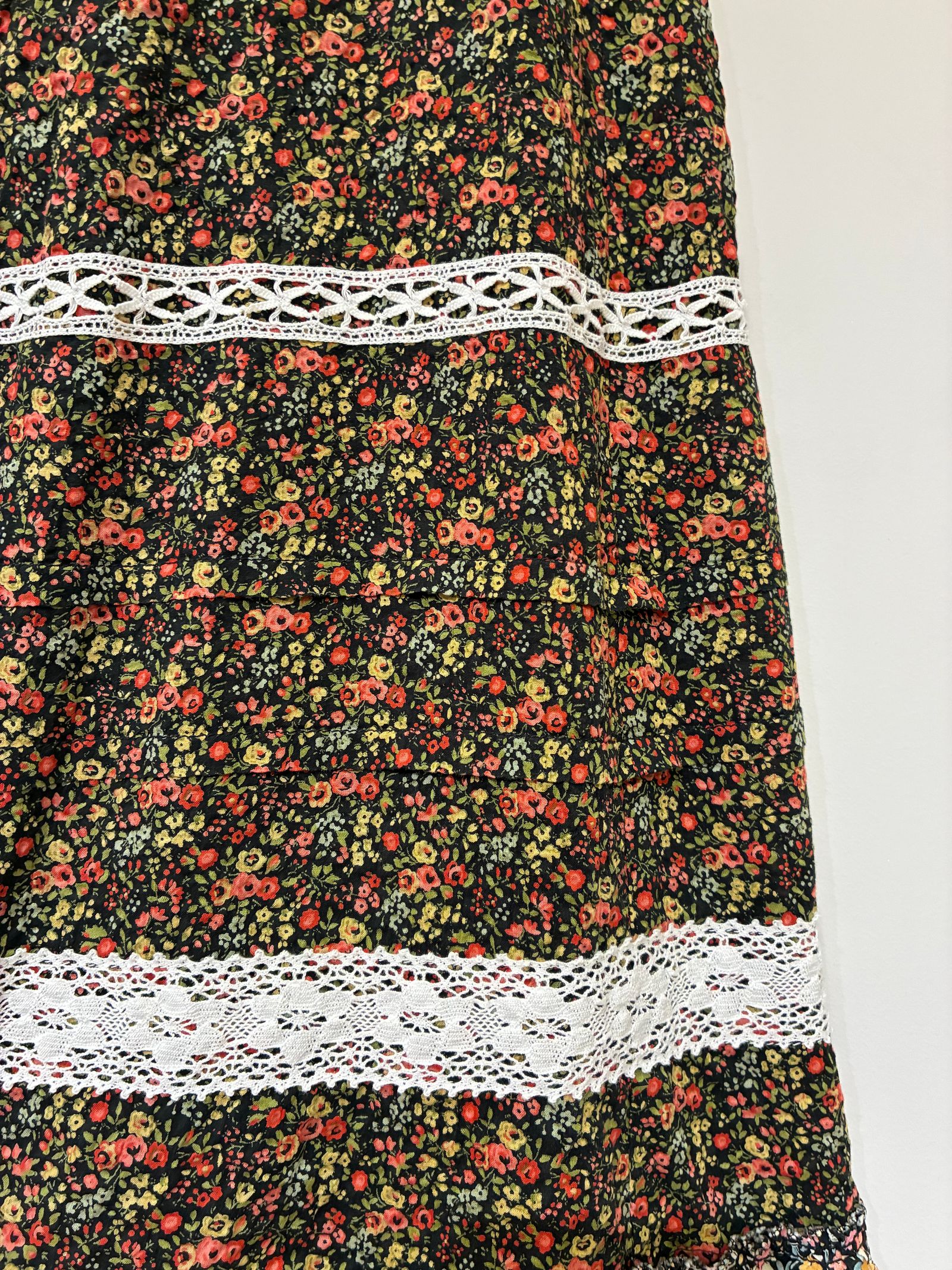 Printed Skirt / 花柄プリントスカート / ブラック