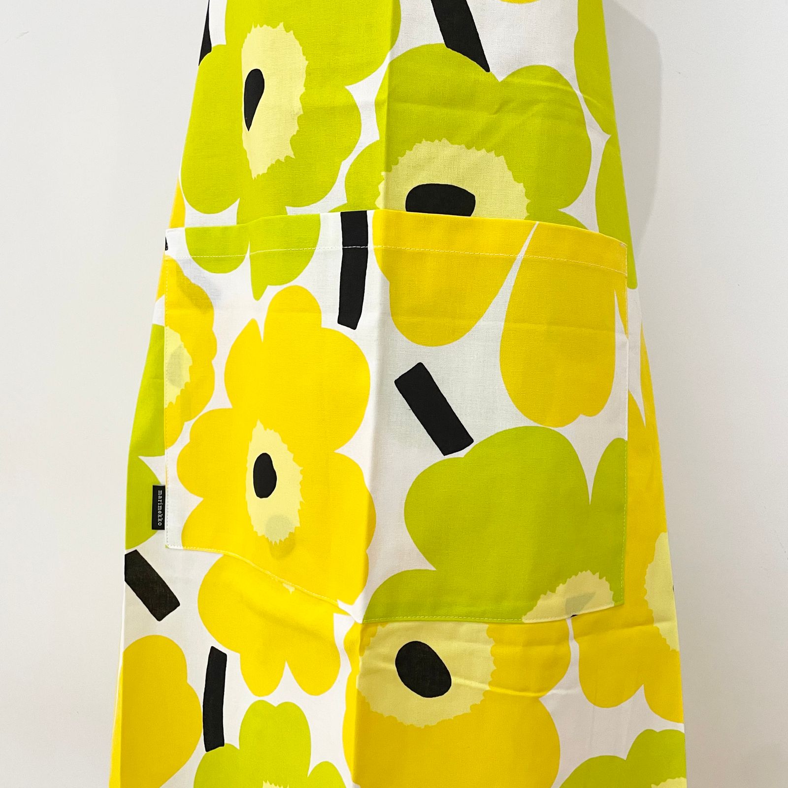 Marimekko - Pieni Unikko エプロン | HALLOW's web store