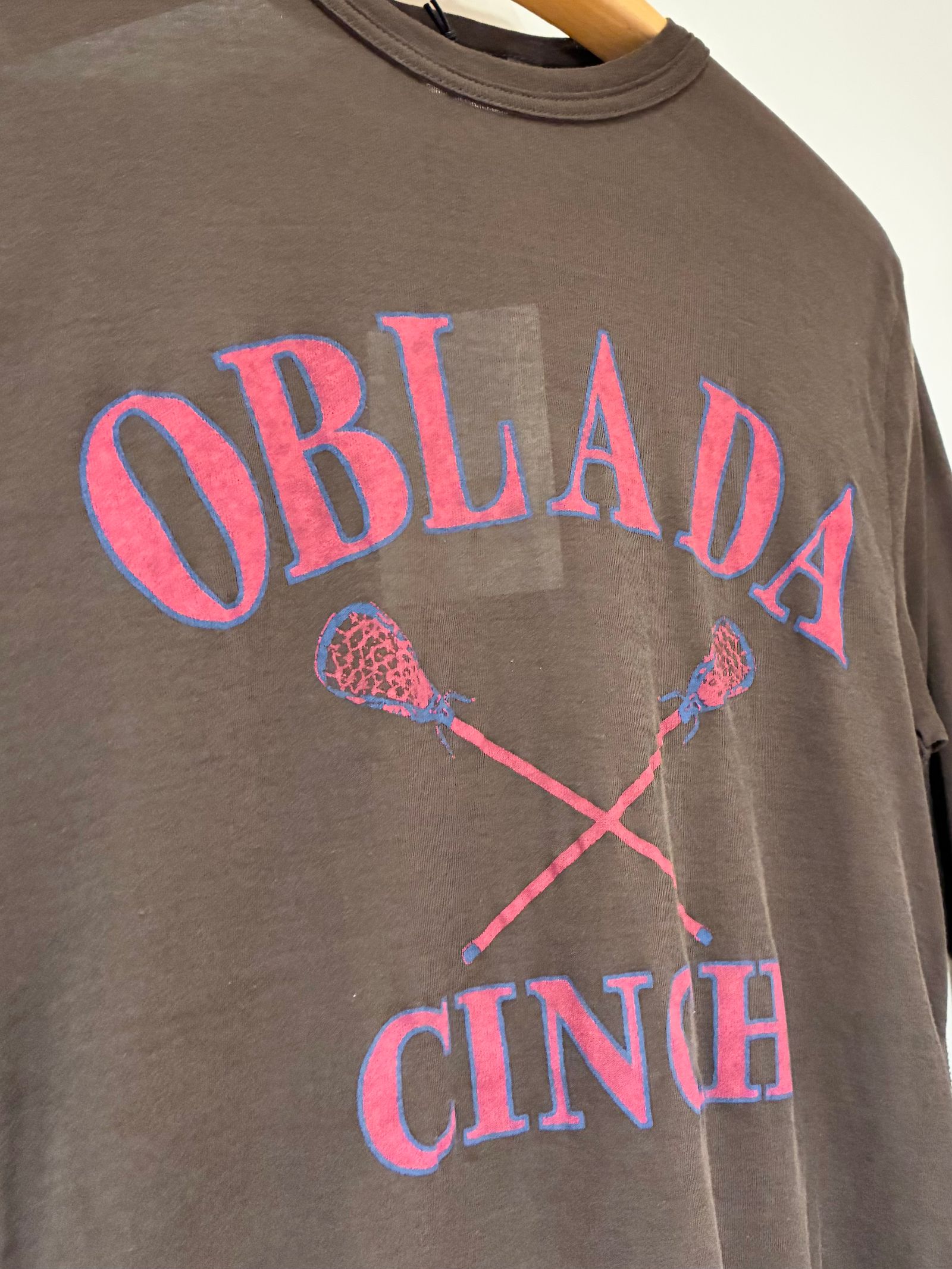 LACROSSE TEE / プリントシアーTシャツ / ブラウン
