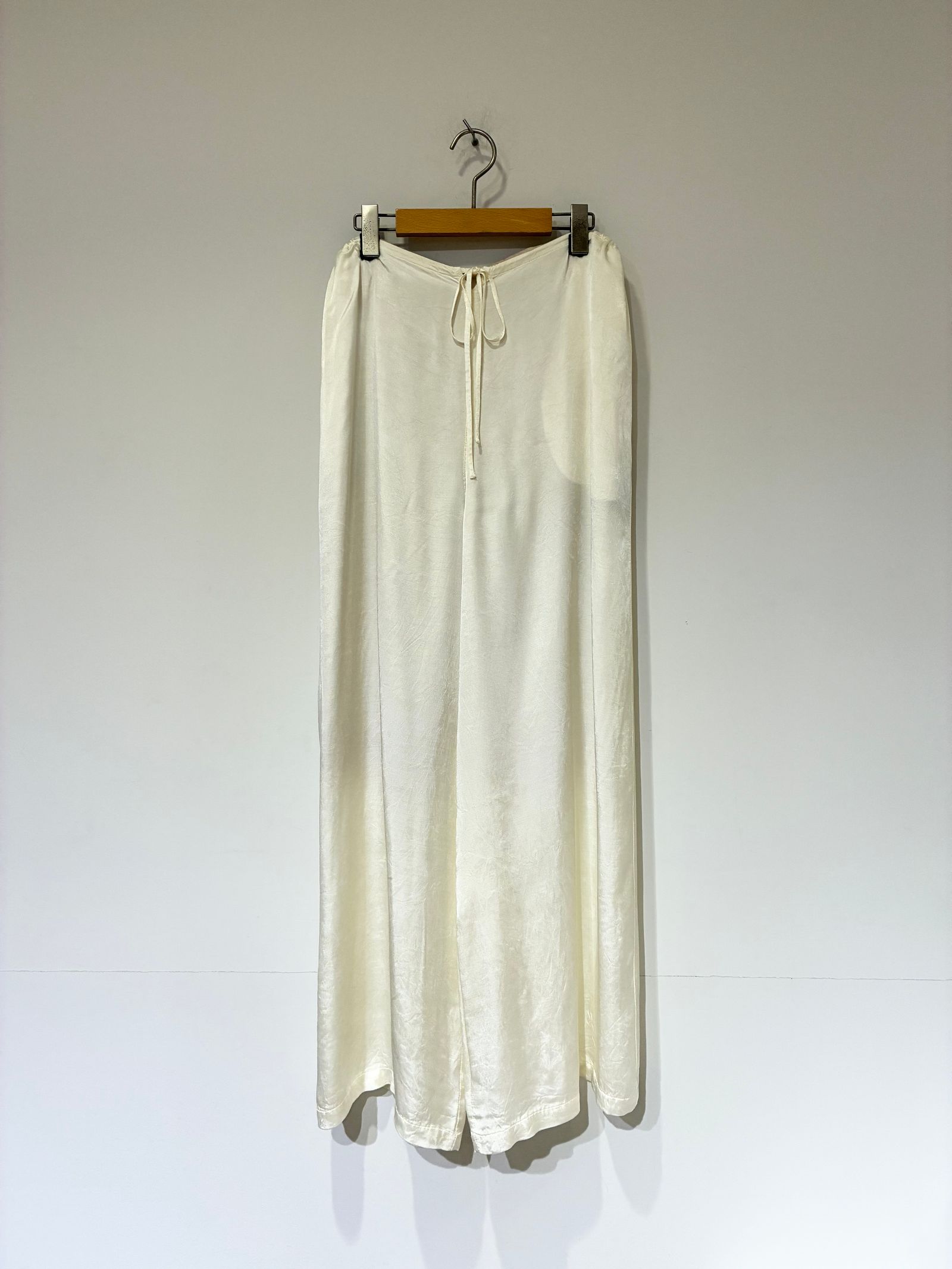 White Pants / レーヨンサテンパンツ / ホワイト