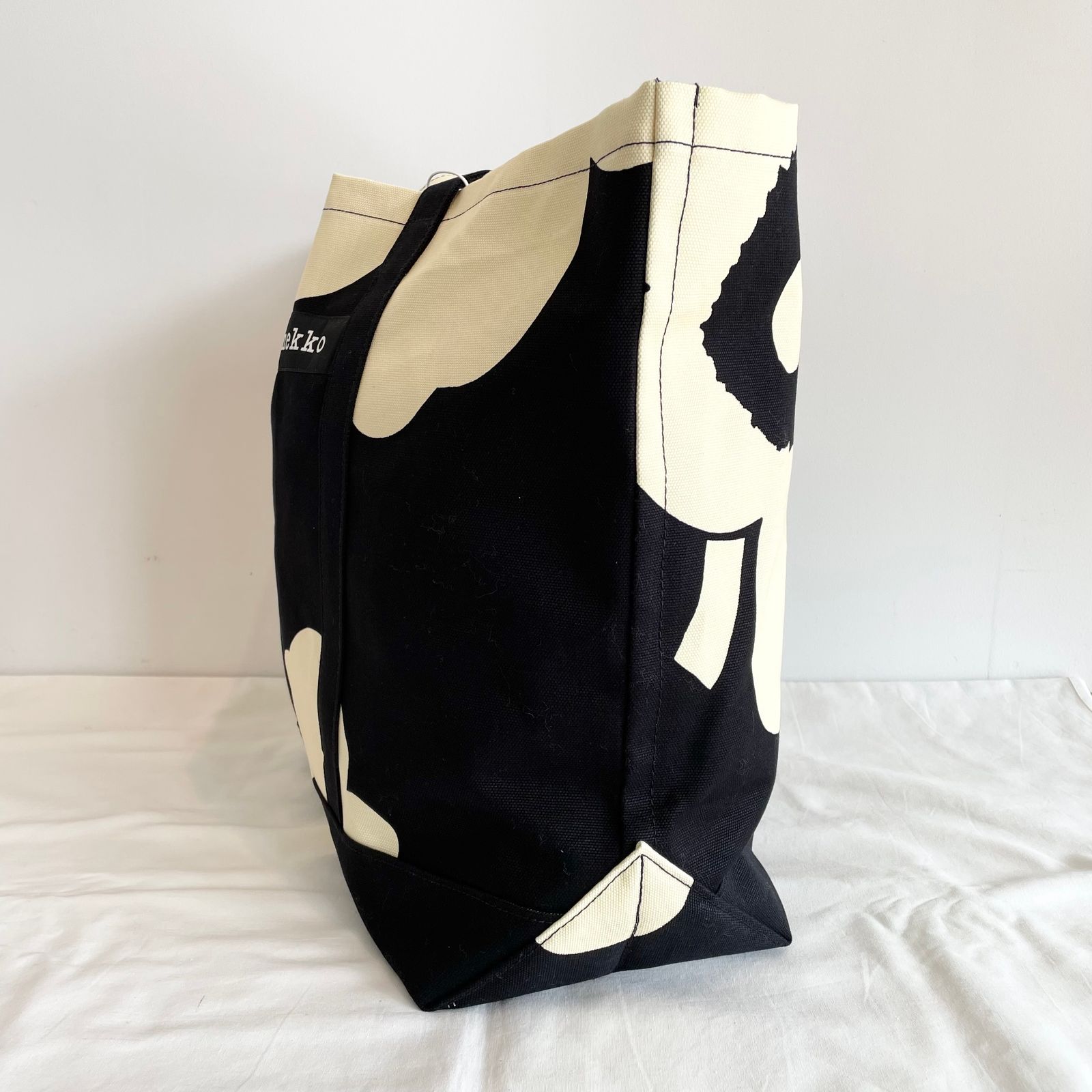 Peruskassi Juhla Unikko ウニッコトートバッグ