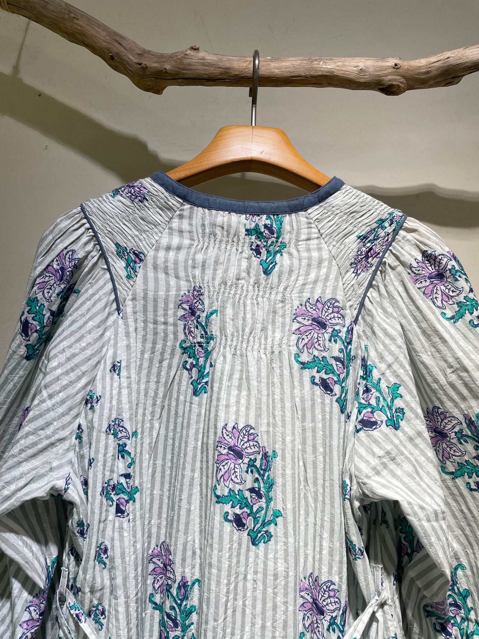 Cotton Jacquard Lily Print Shirring Dress / フラワープリントワンピース / グレー