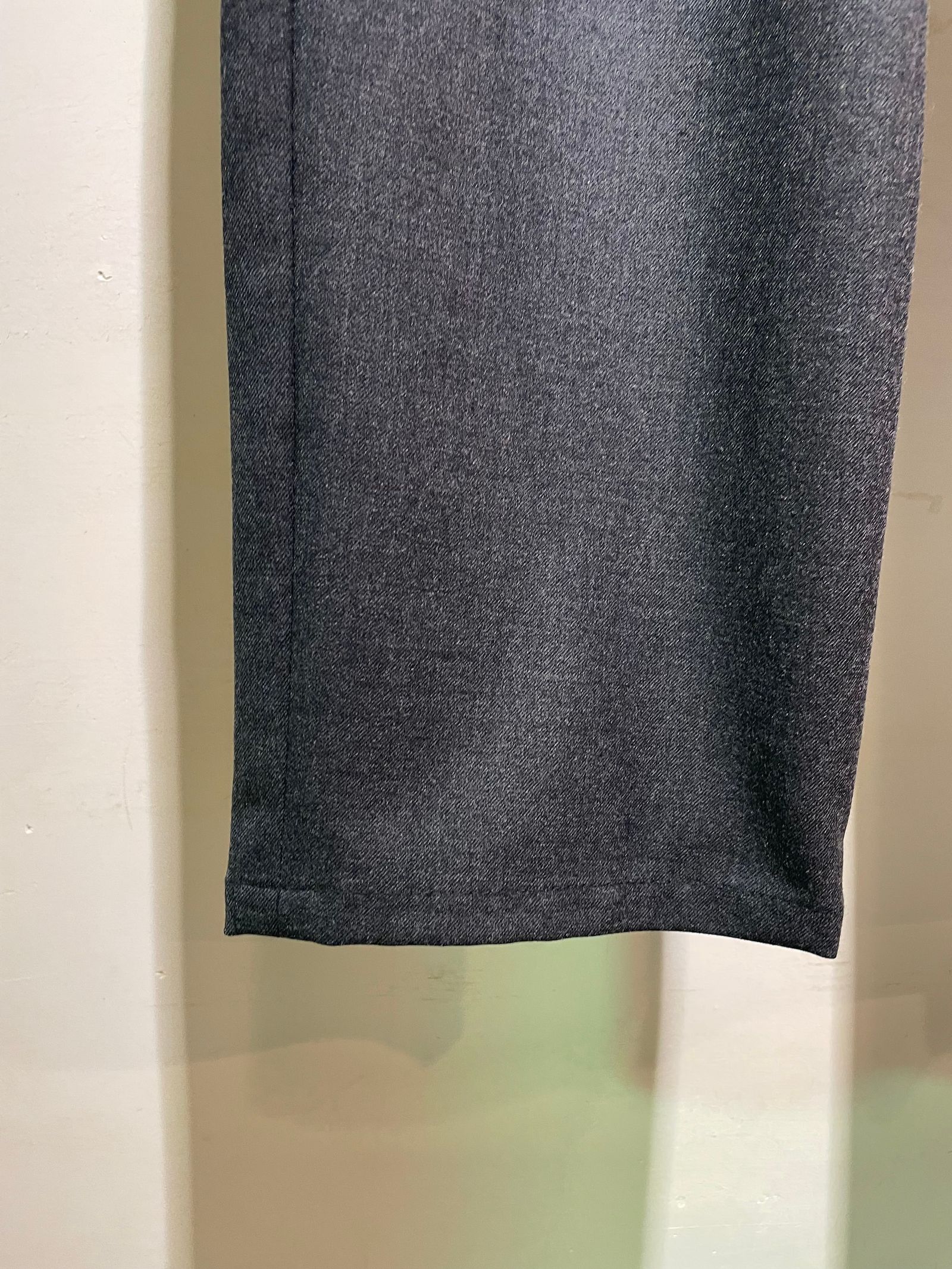 SEMI WIDE TROUSERS / セミワイドパンツ / チャコール