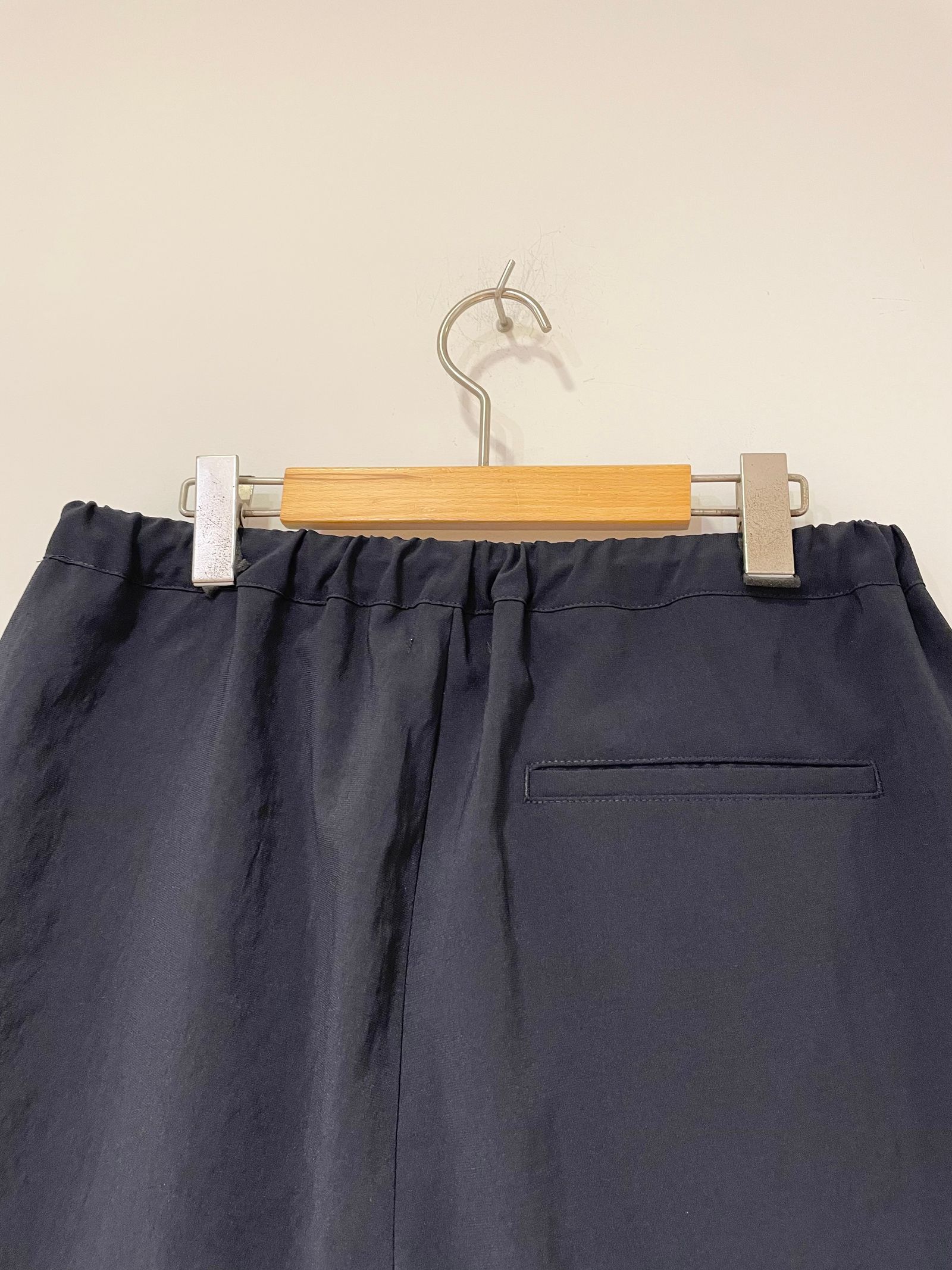Shari Wide Shorts / タックワイドショートパンツ / ダークネイビー