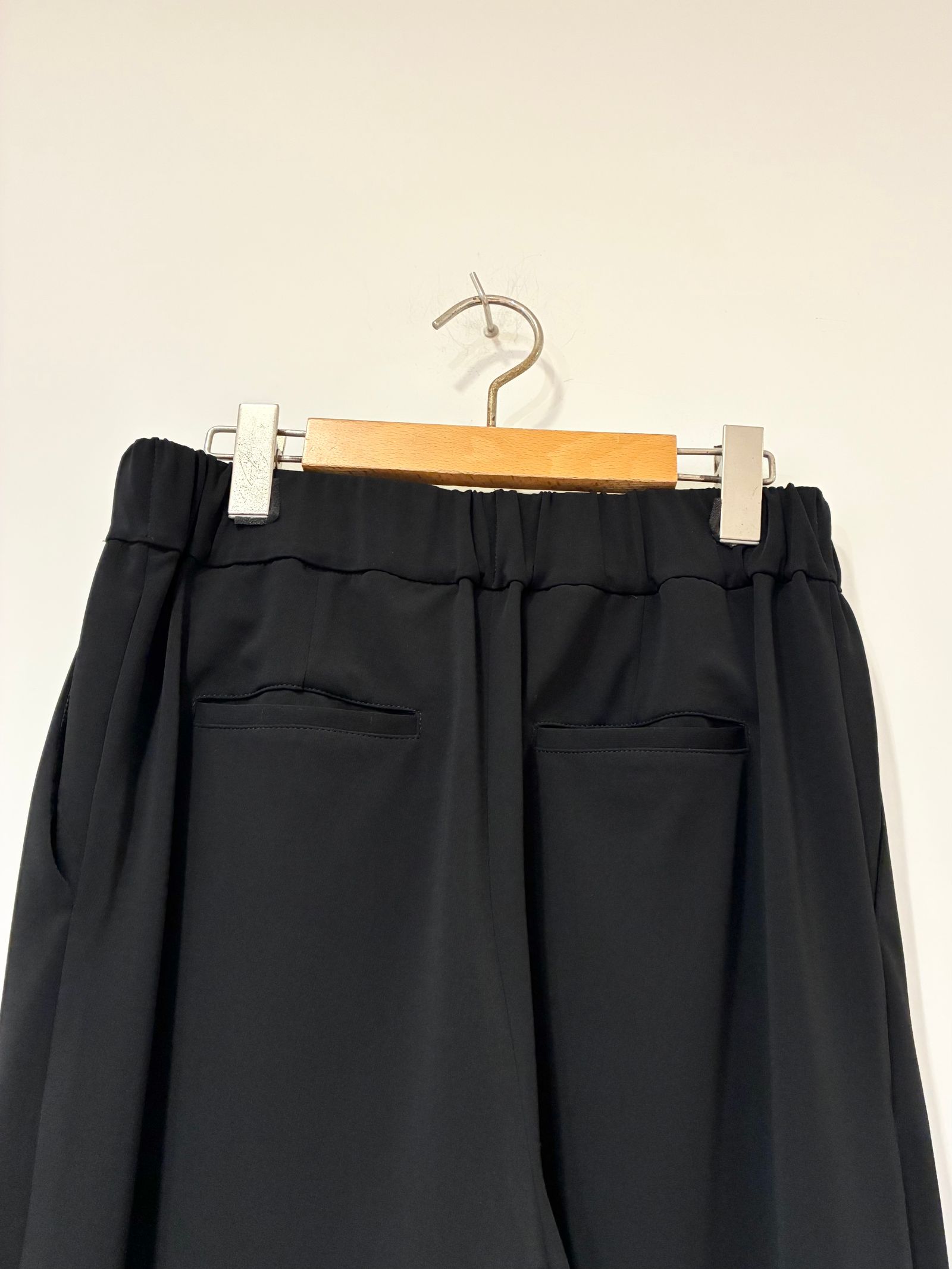 ツータックパンツ / ストレッチポンチ / ジャージーパンツ / イージーパンツ / ブラック