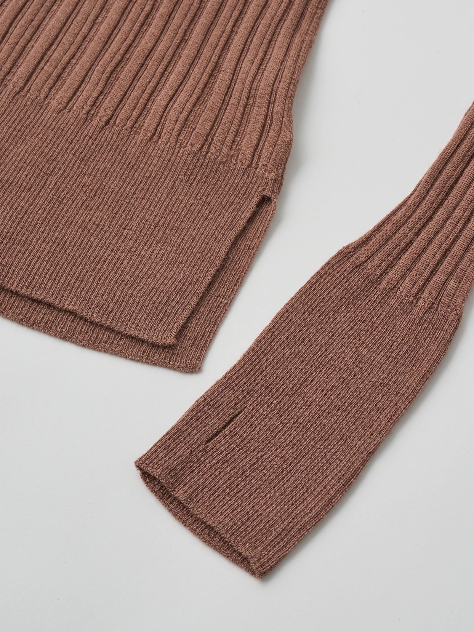 ROYAL BABY ALPACA RANDOM RIBBED-KNIT HIGH-NECK P/O / ブラウン