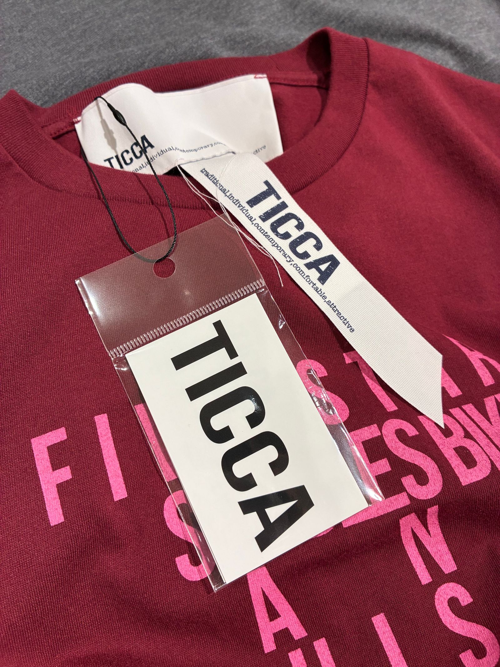 TICCA - FIVE STARTシャツ / プリントTシャツ / ボルドー