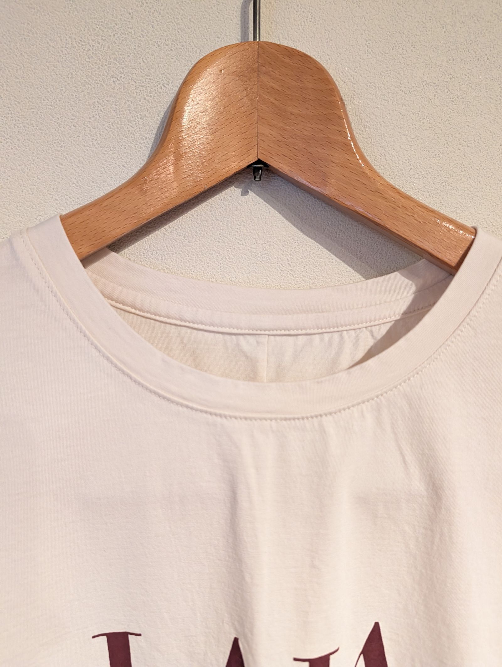 "LAIA"ロゴヘムラウンドT-shirt / ロゴTシャツ / ベージュ