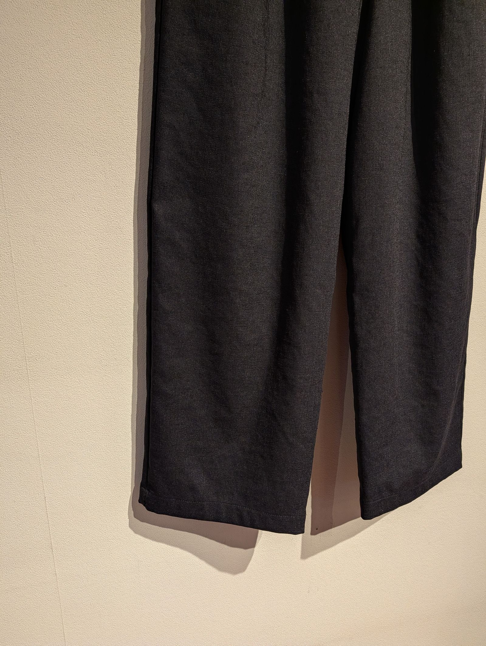 リネンライクイージーパンツ / テーパードパンツ / ブラック