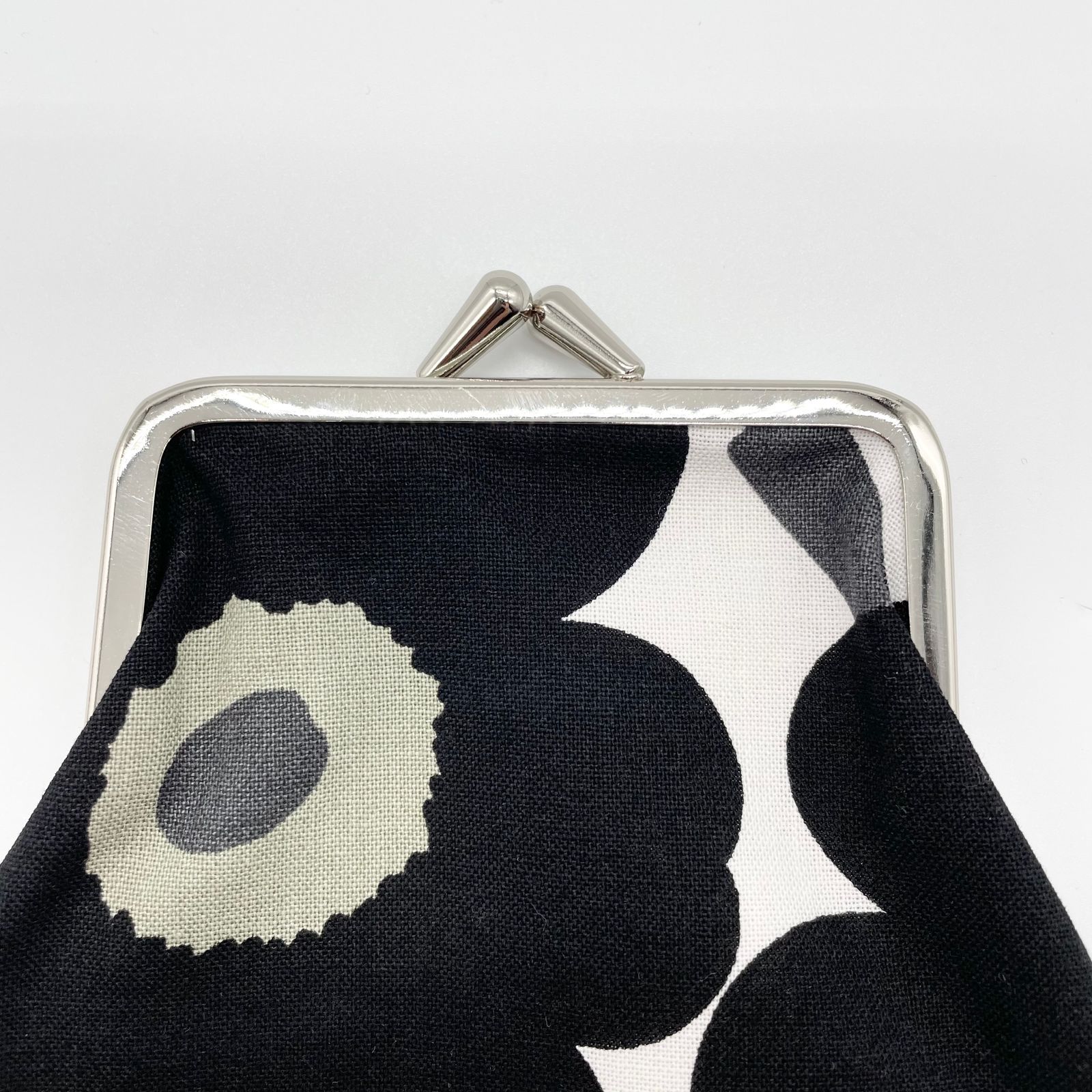 Pieni Unikko がま口ポーチ