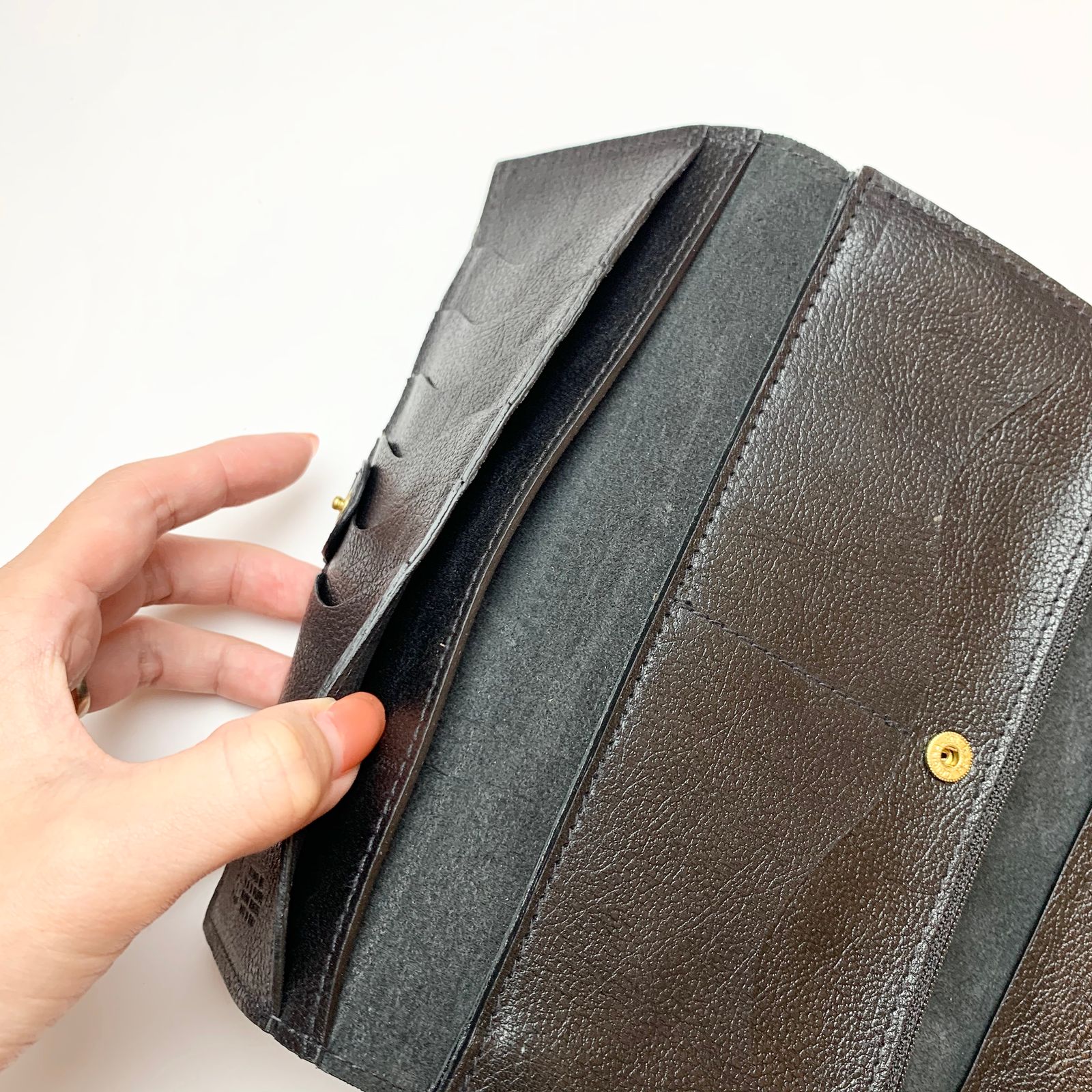 三つ折り長財布