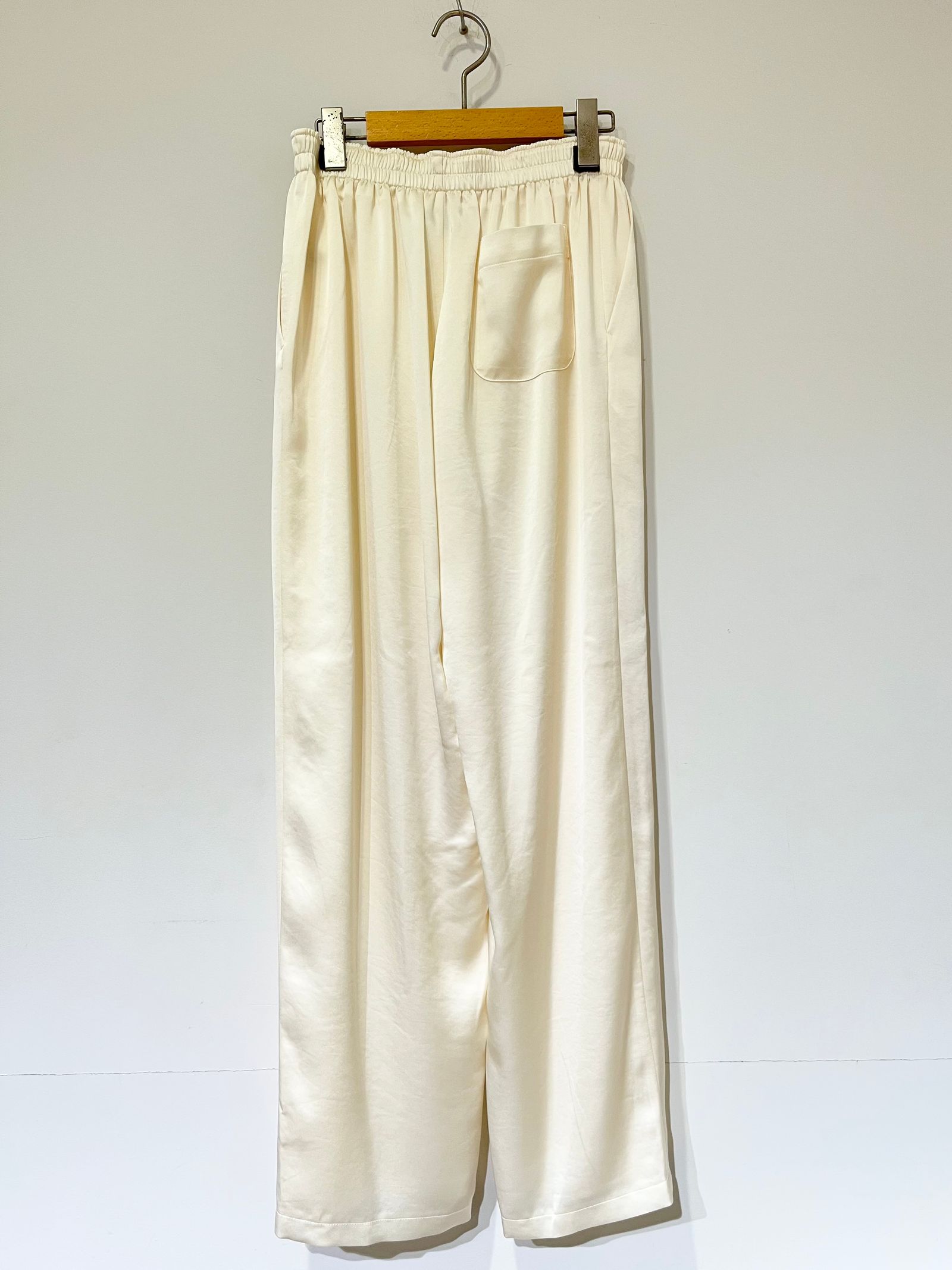 Bed&Breakfast / Satin LRM Pants / サテンパンツ / オフホワイト