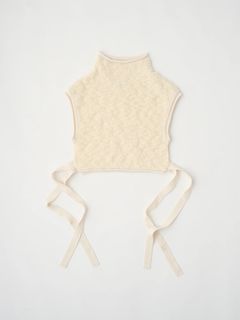 RANDOM WOOL & WOOLEN COTTON HIGH-NECK VEST / ニットベスト / ホワイト