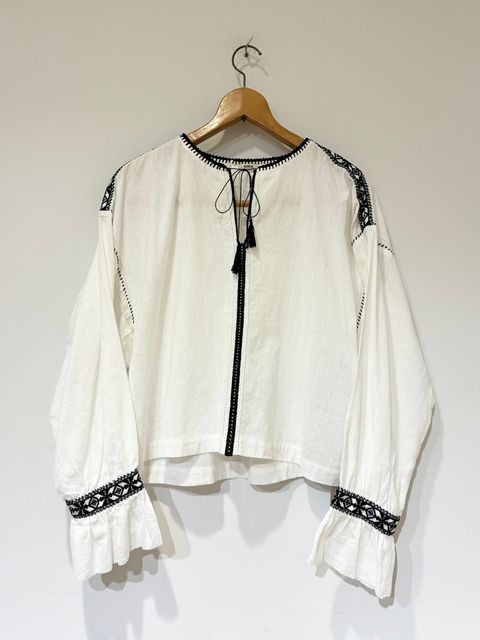 Embroiderd Blouse / 刺繍ブラウス / ホワイト