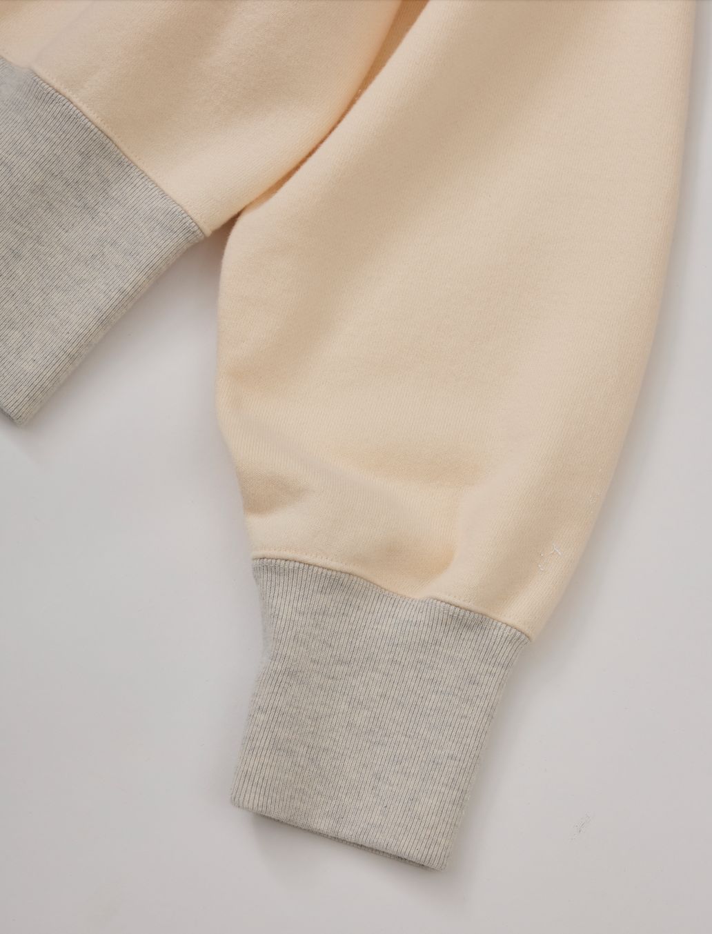 W GAZETTE SWEAT / 配色リブスウェット / アイボリー