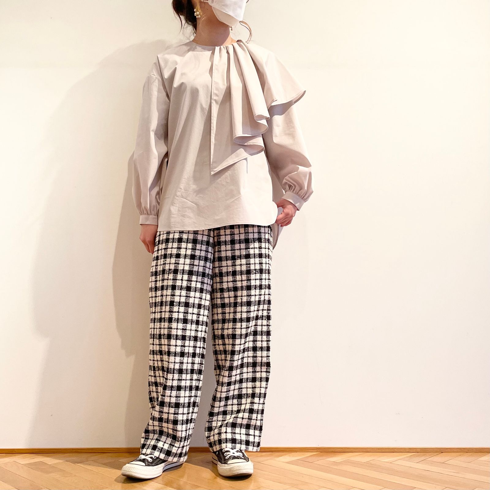 PASSIONE オンオフ兼用できるアシメパネルブラウス