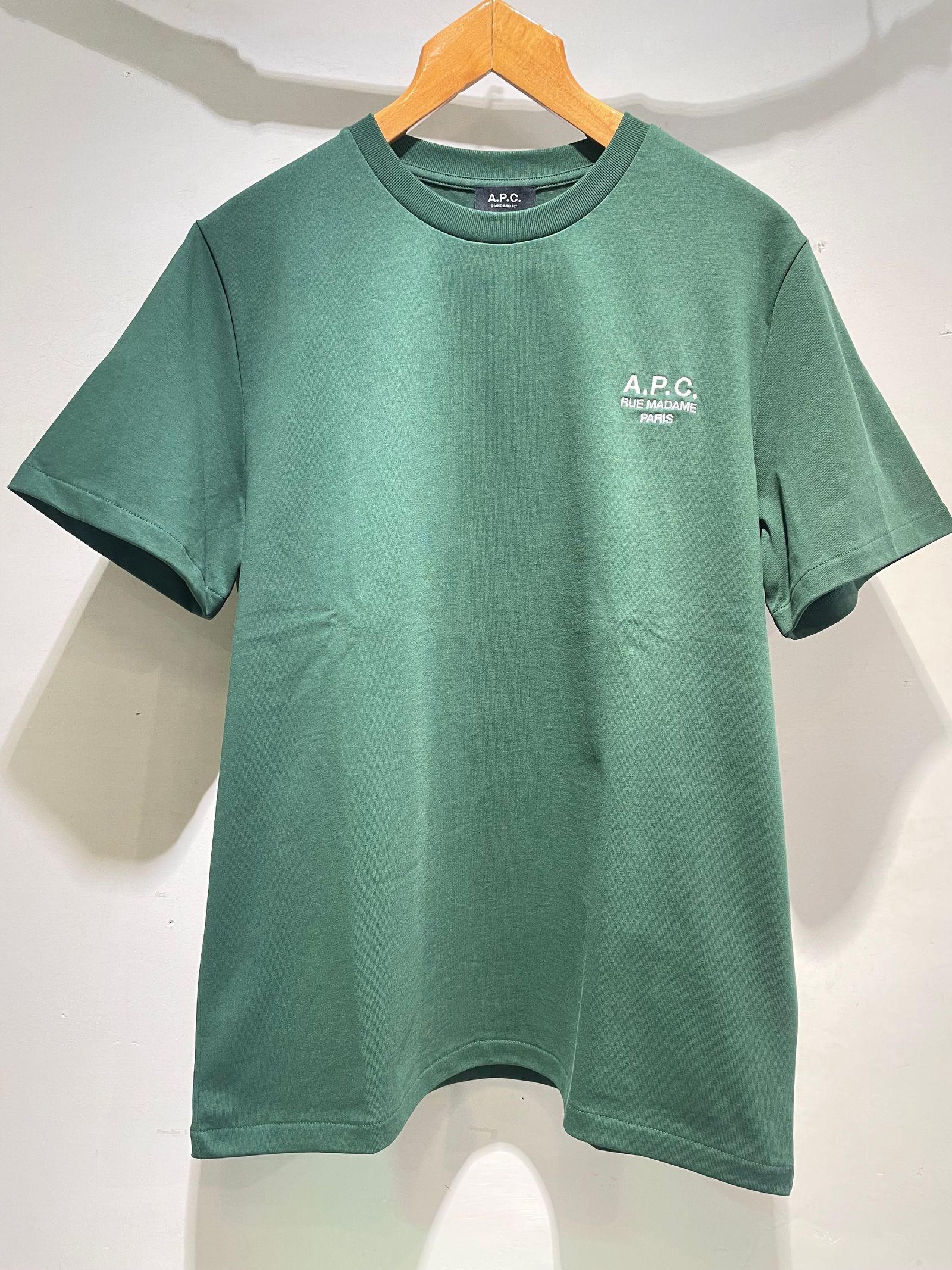 Standard Rue Madame Tシャツ / ワンポイント刺繍Tシャツ / グリーン