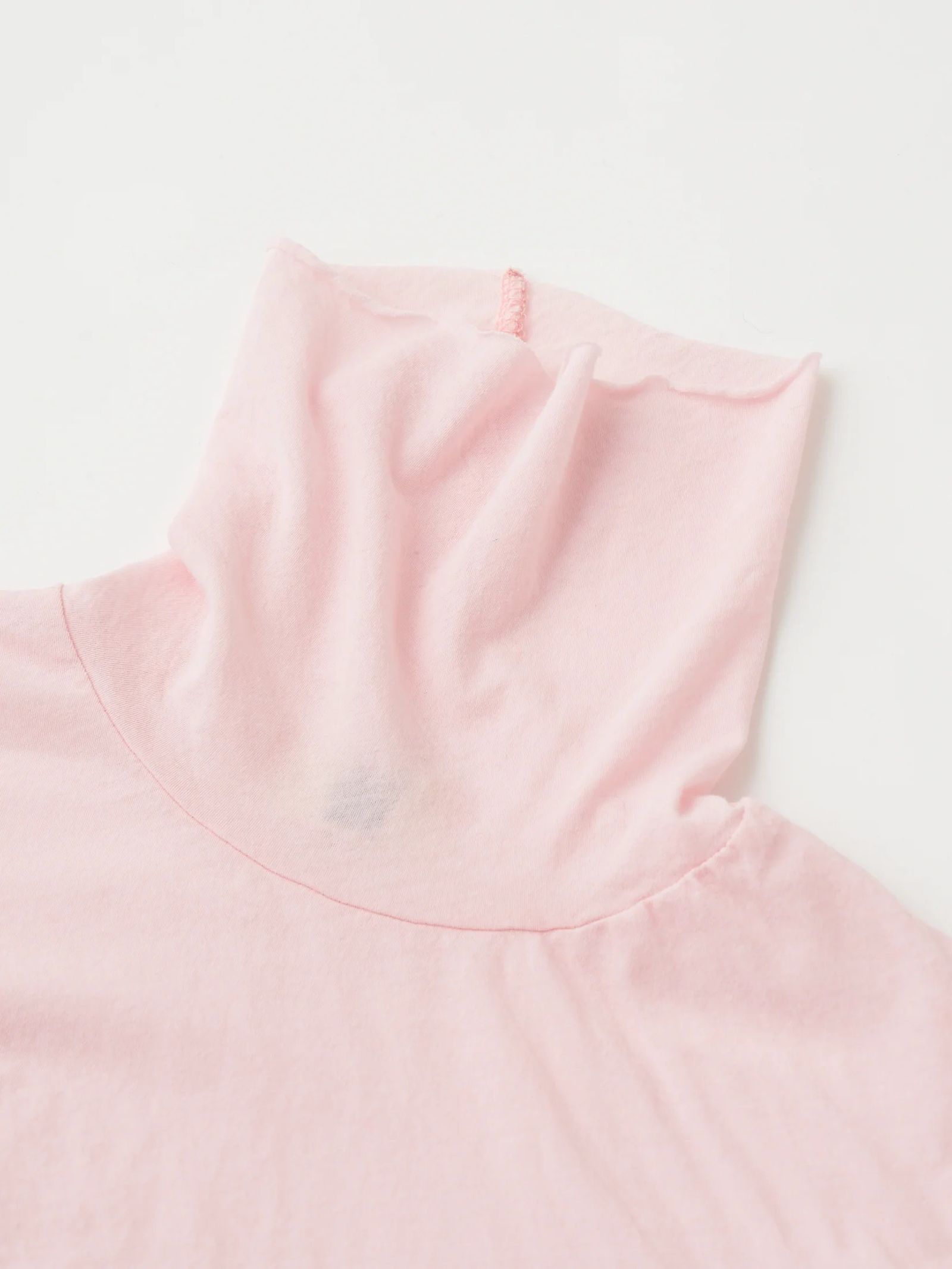HIGH TWIST COTTON SHEER JERSEY TURTLE-NECK TEE / タートルネックシアーカットソー / ピンク