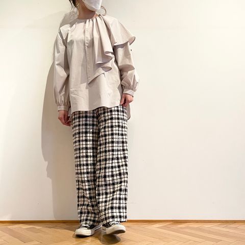 PASSIONE オンオフ兼用できるアシメパネルブラウス