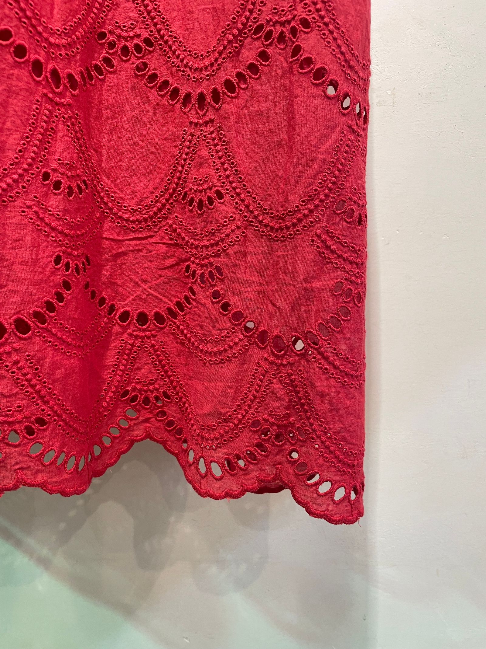 Cotton Voile Dot Hemla Dress / ドット刺繡ワンピース / 赤